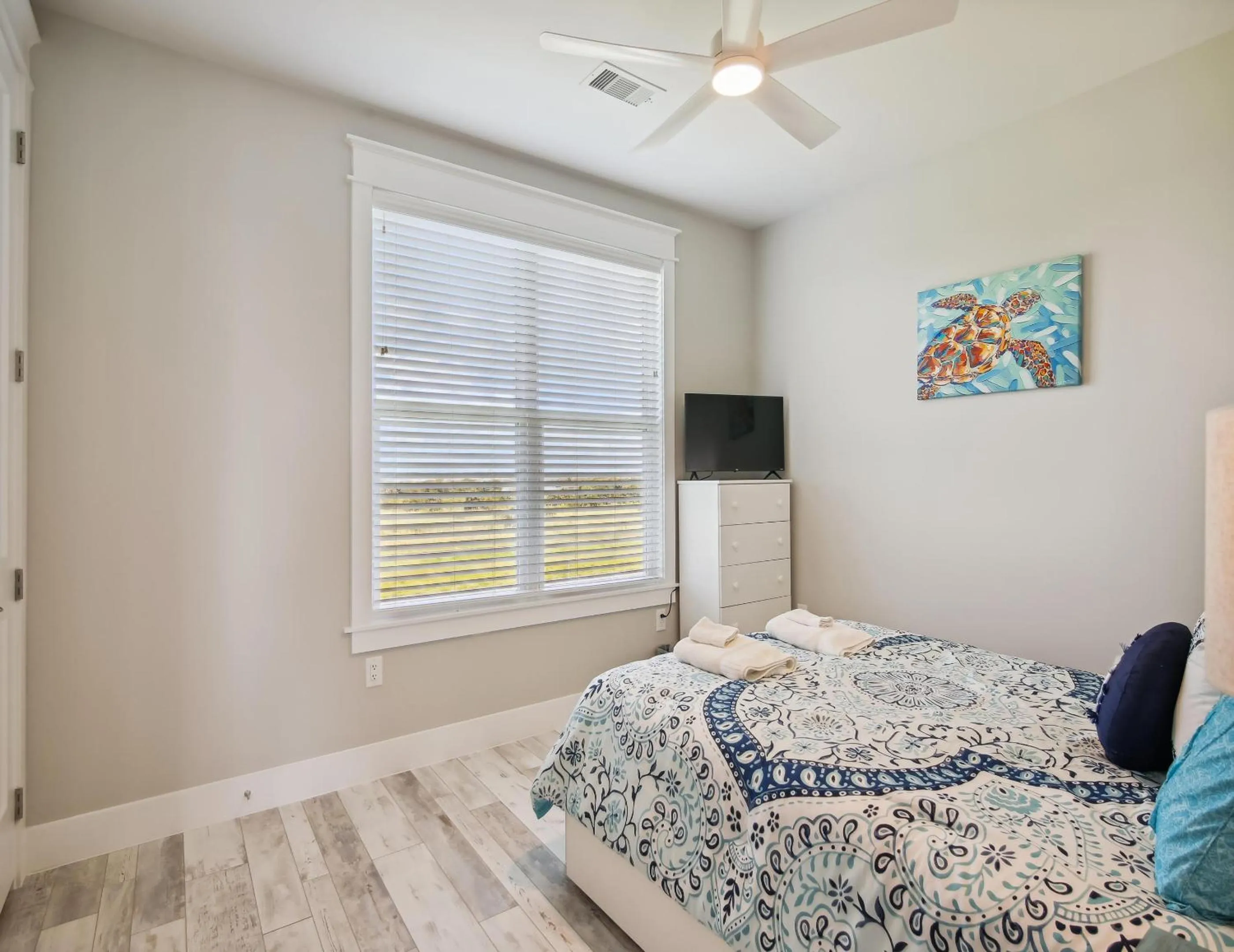 Property building, Bed in Pearl of the Sea