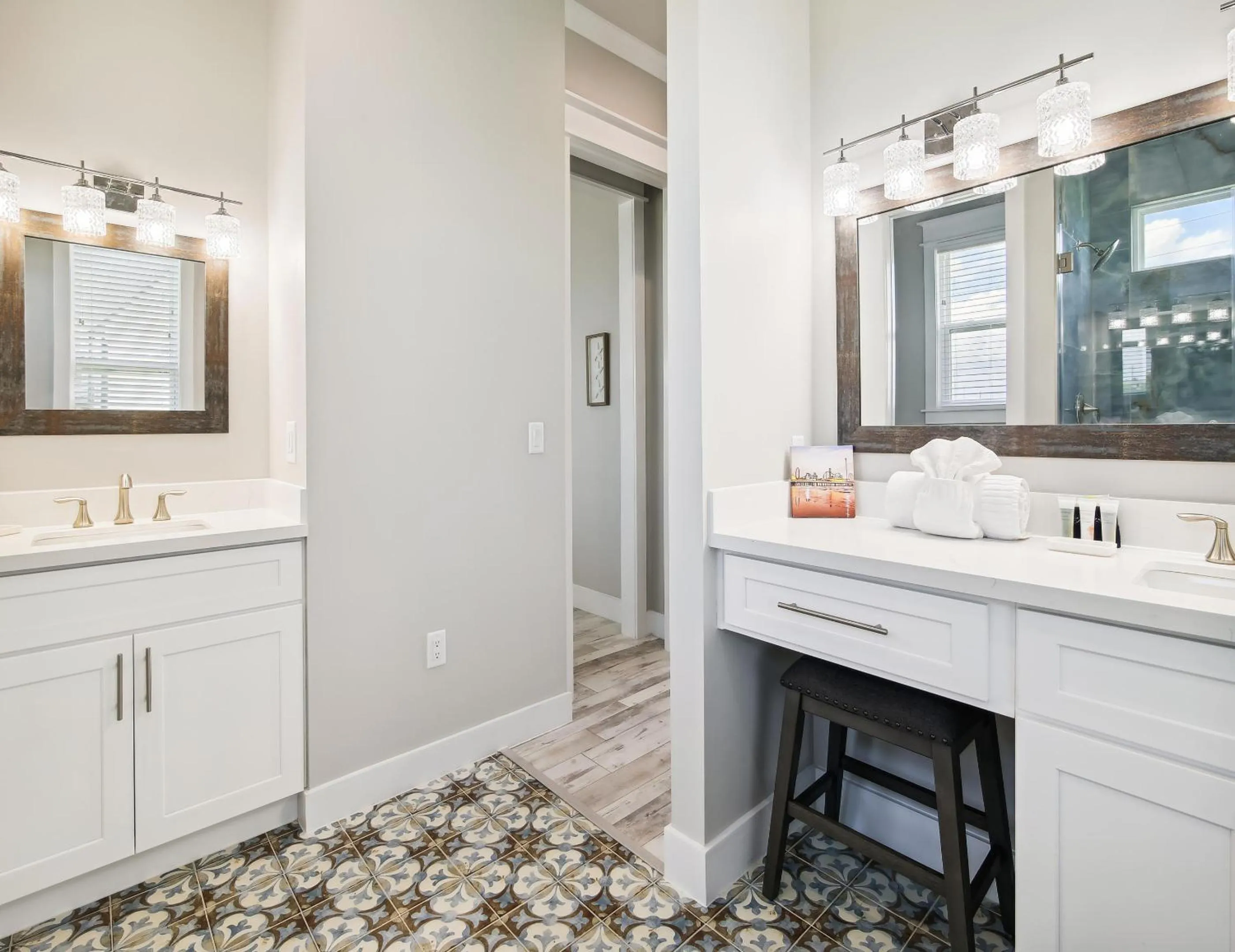 Property building in Pearl of the Sea