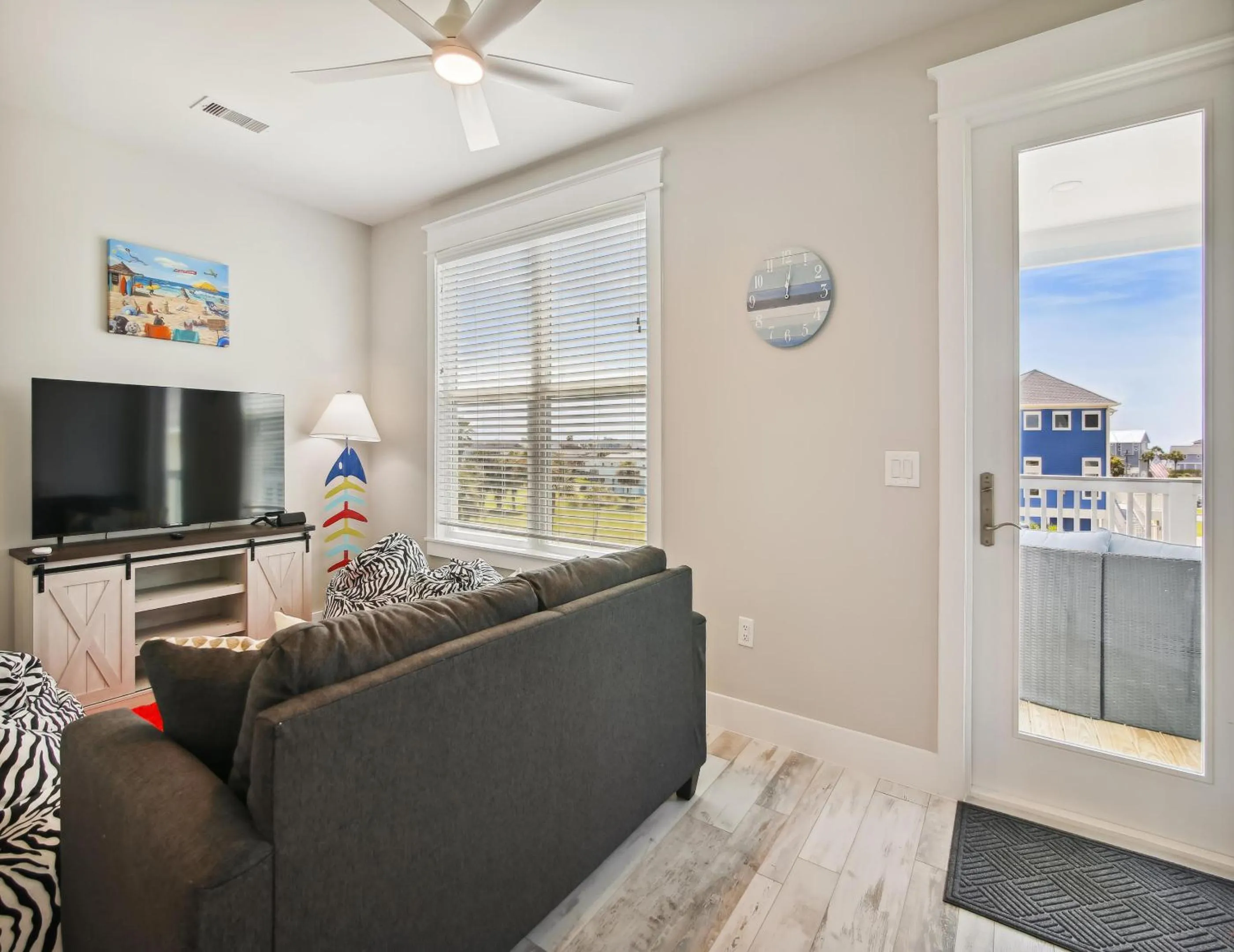 Property building in Pearl of the Sea