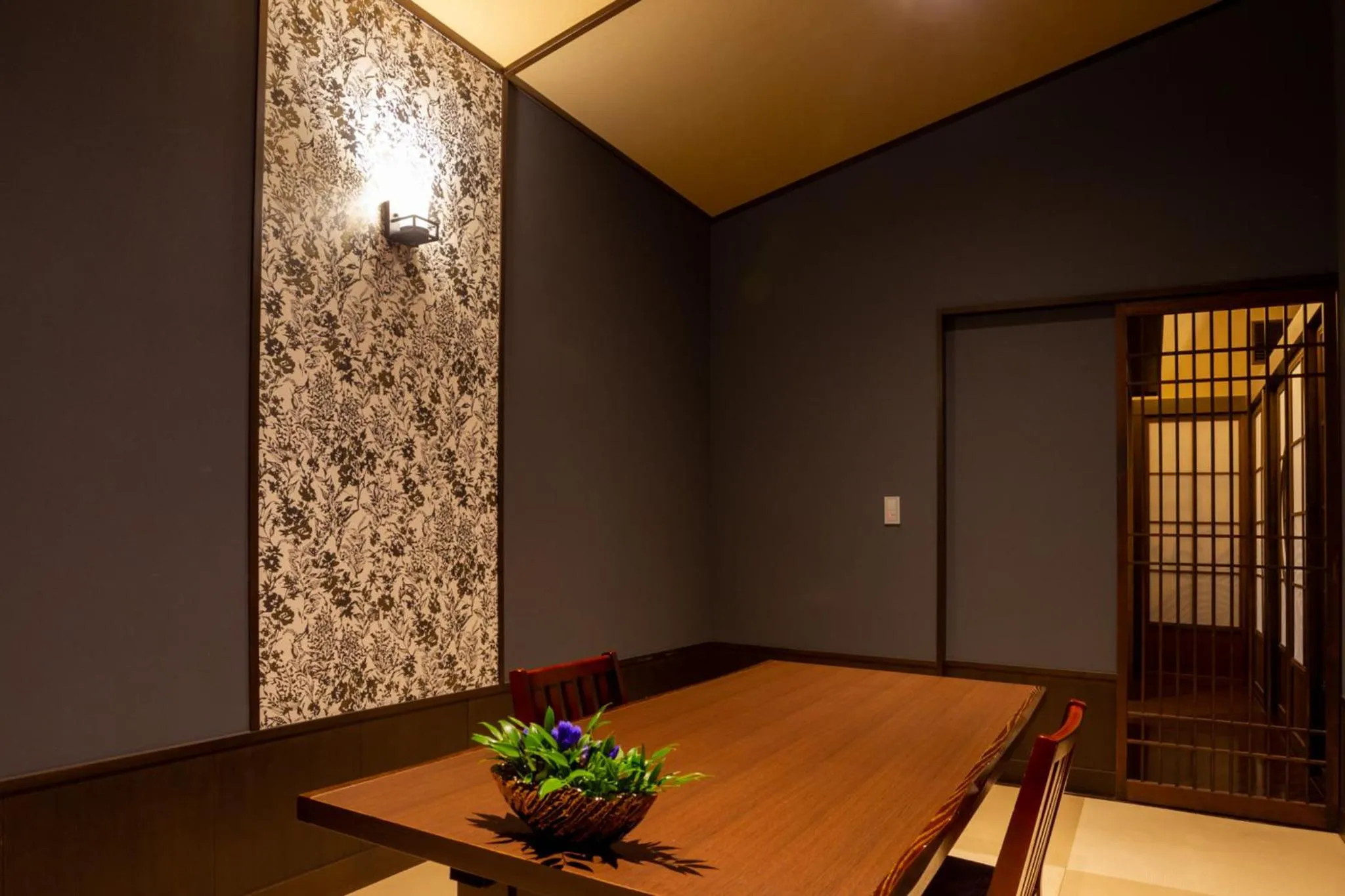 Photo of the whole room in Tsukiyominoza