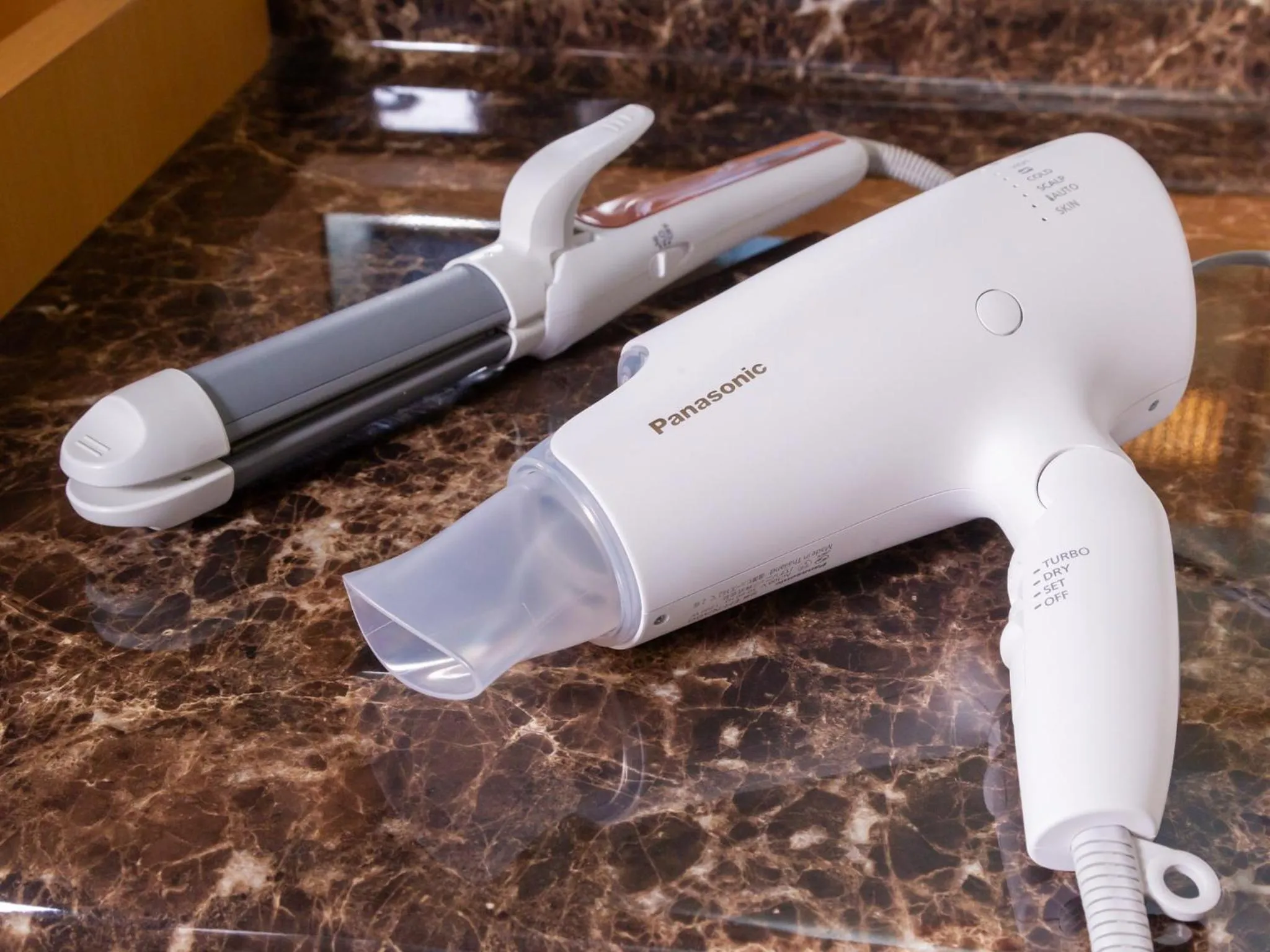 hair dryier in Tsukiyominoza