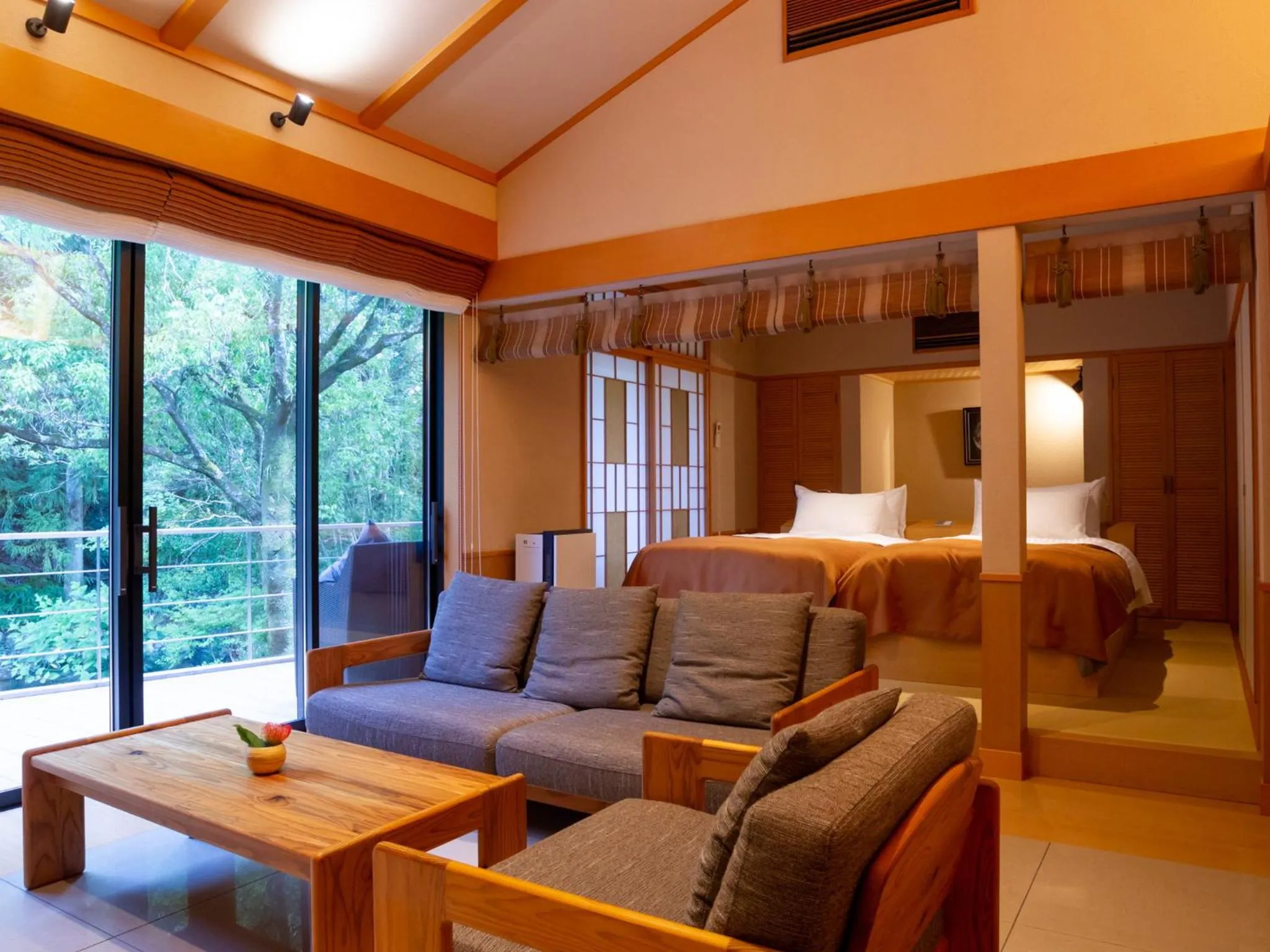 Photo of the whole room in Tsukiyominoza