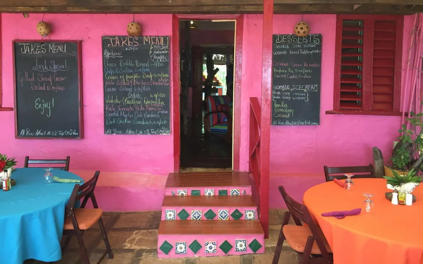 Restaurant/places to eat in Jakes Hotel