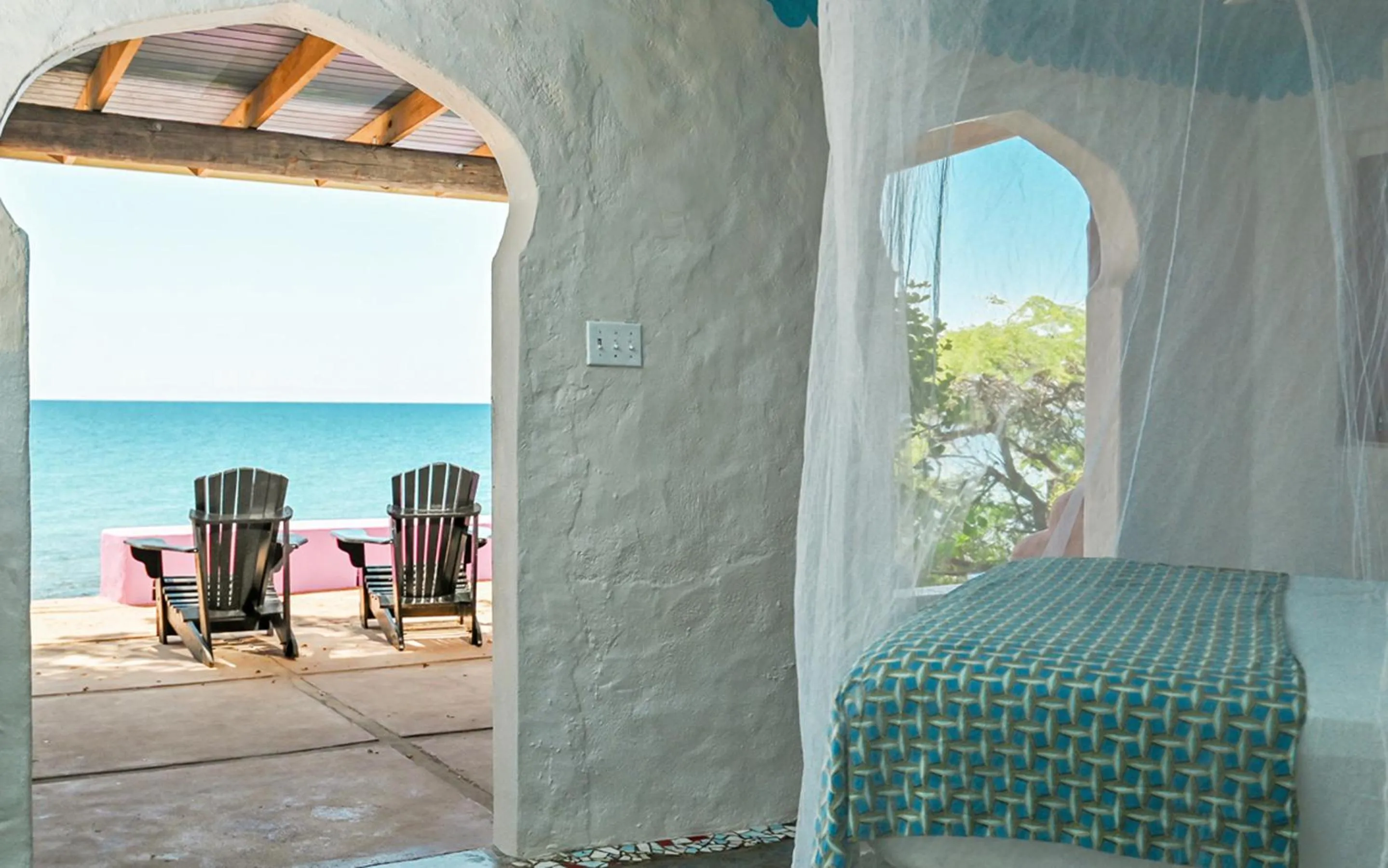 Balcony/Terrace in Jakes Hotel