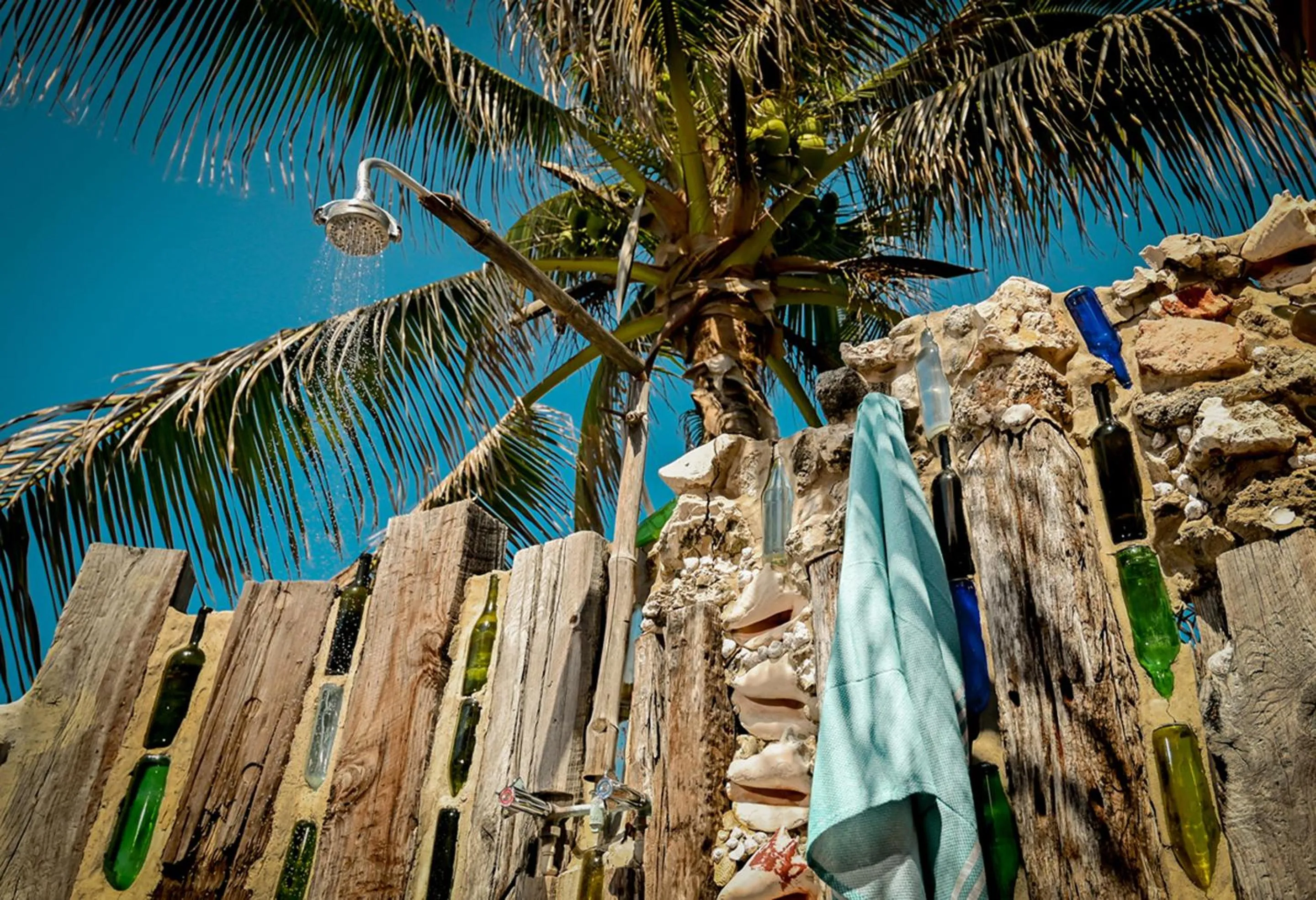 Shower in Jakes Hotel