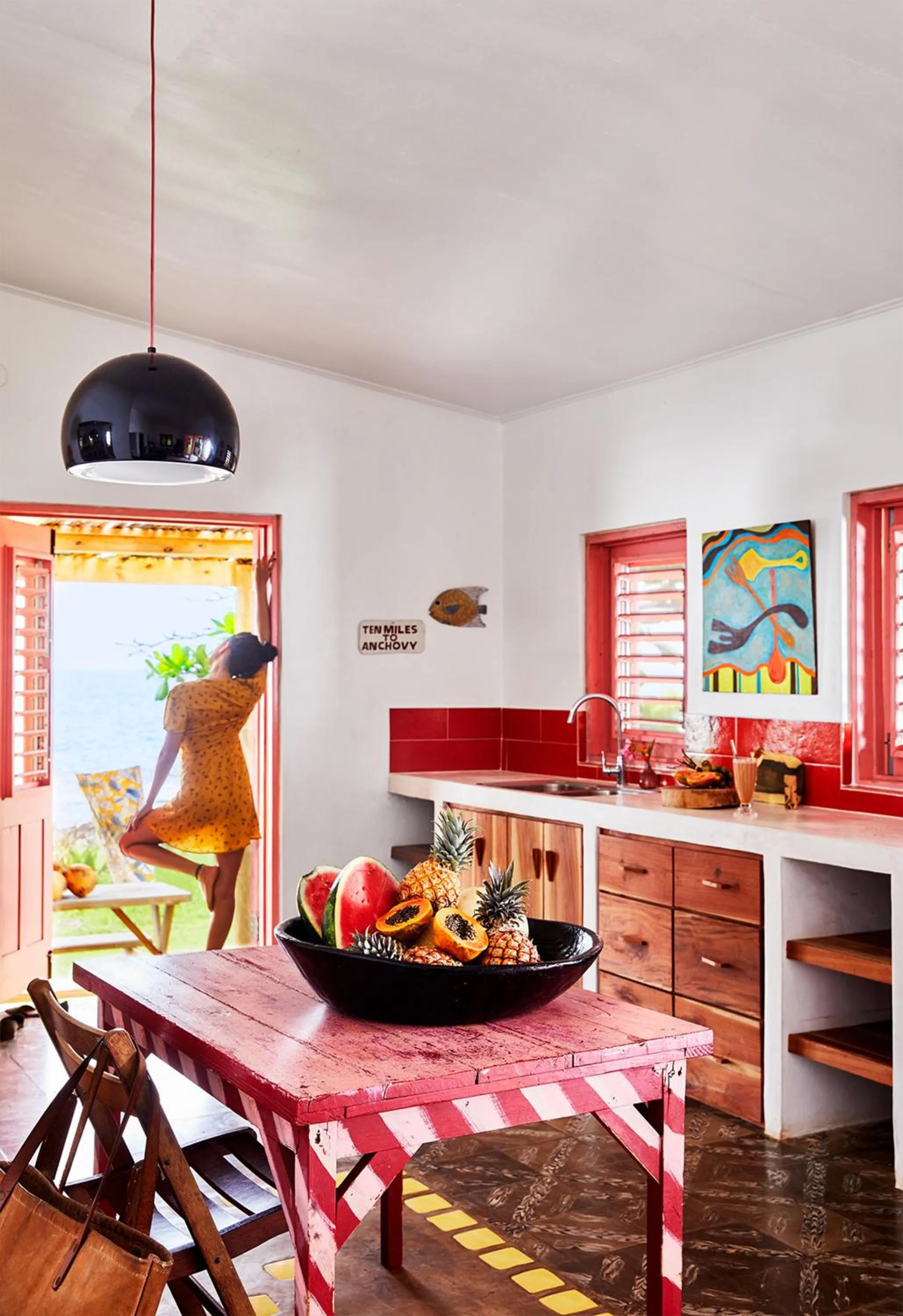 Kitchen or kitchenette in Jakes Hotel