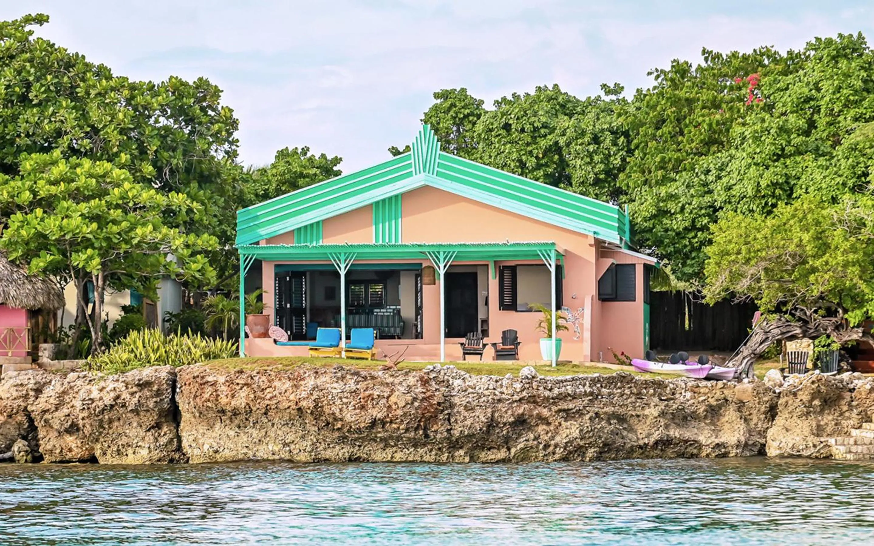 Property building in Jakes Hotel