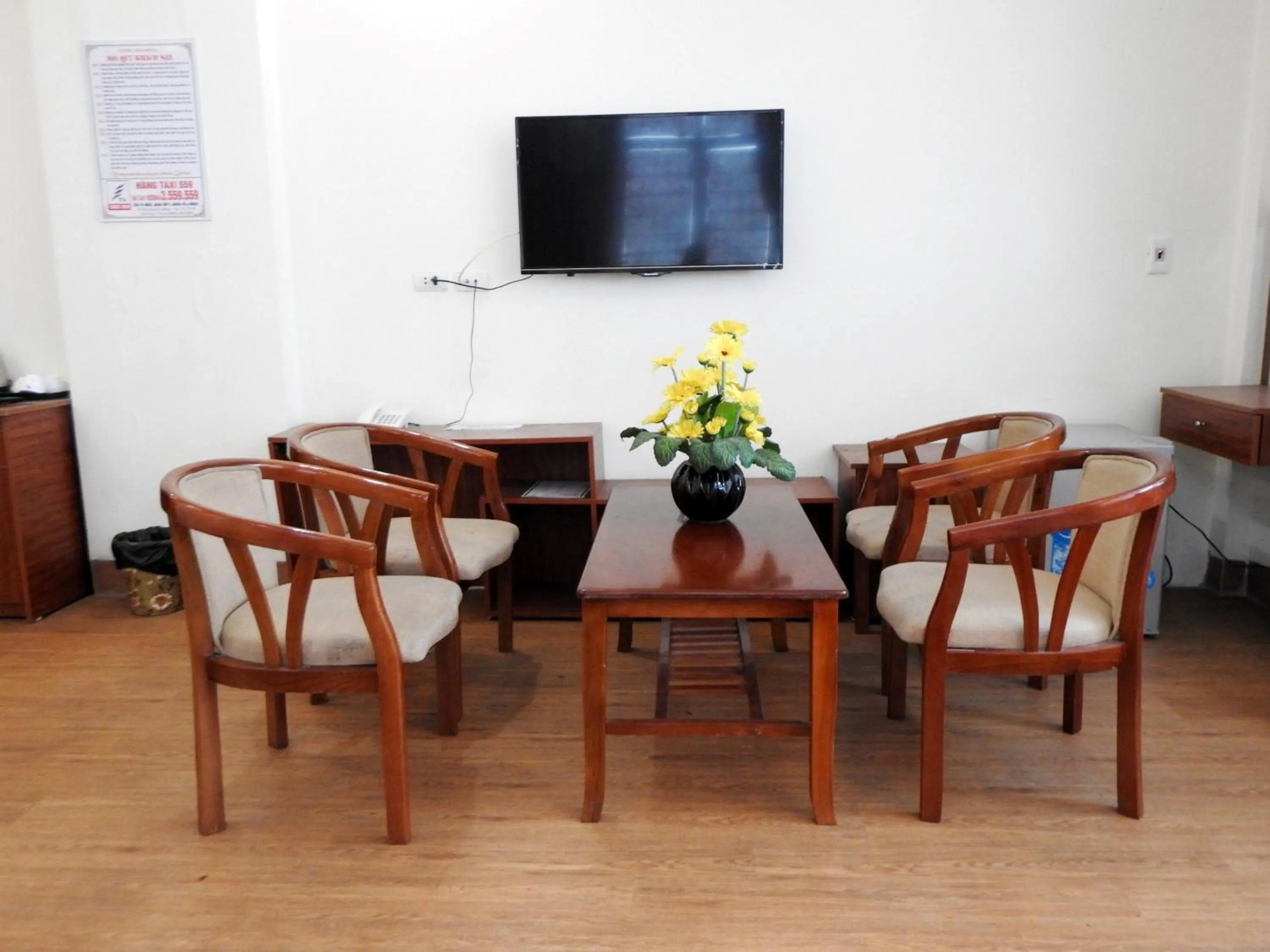 Seating area in Hương Sen Hotel Bac Giang