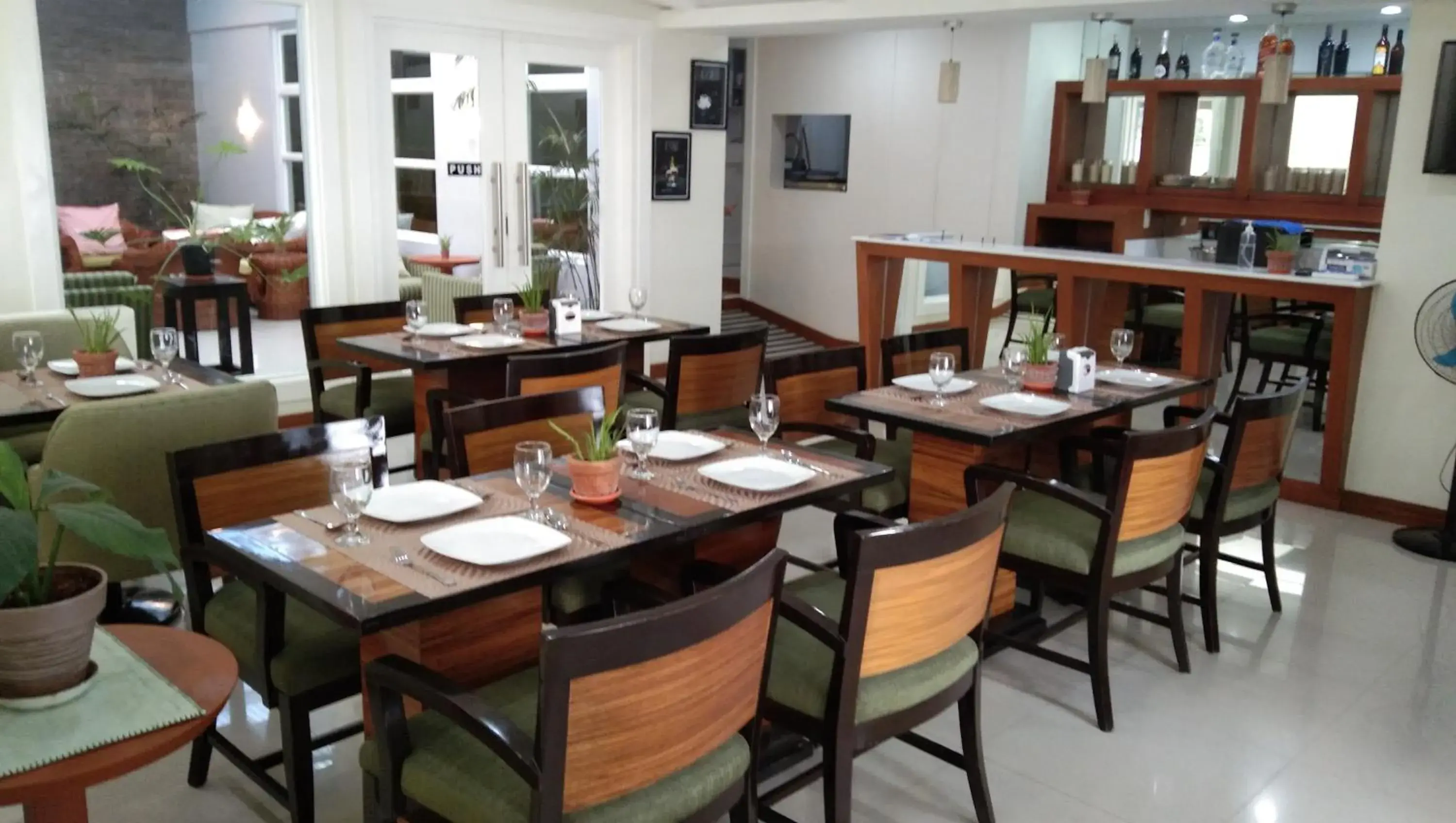 Restaurant/places to eat in Sarita Bed and Breakfast Restaurant/places to eat in Sarita Bed and Breakfast