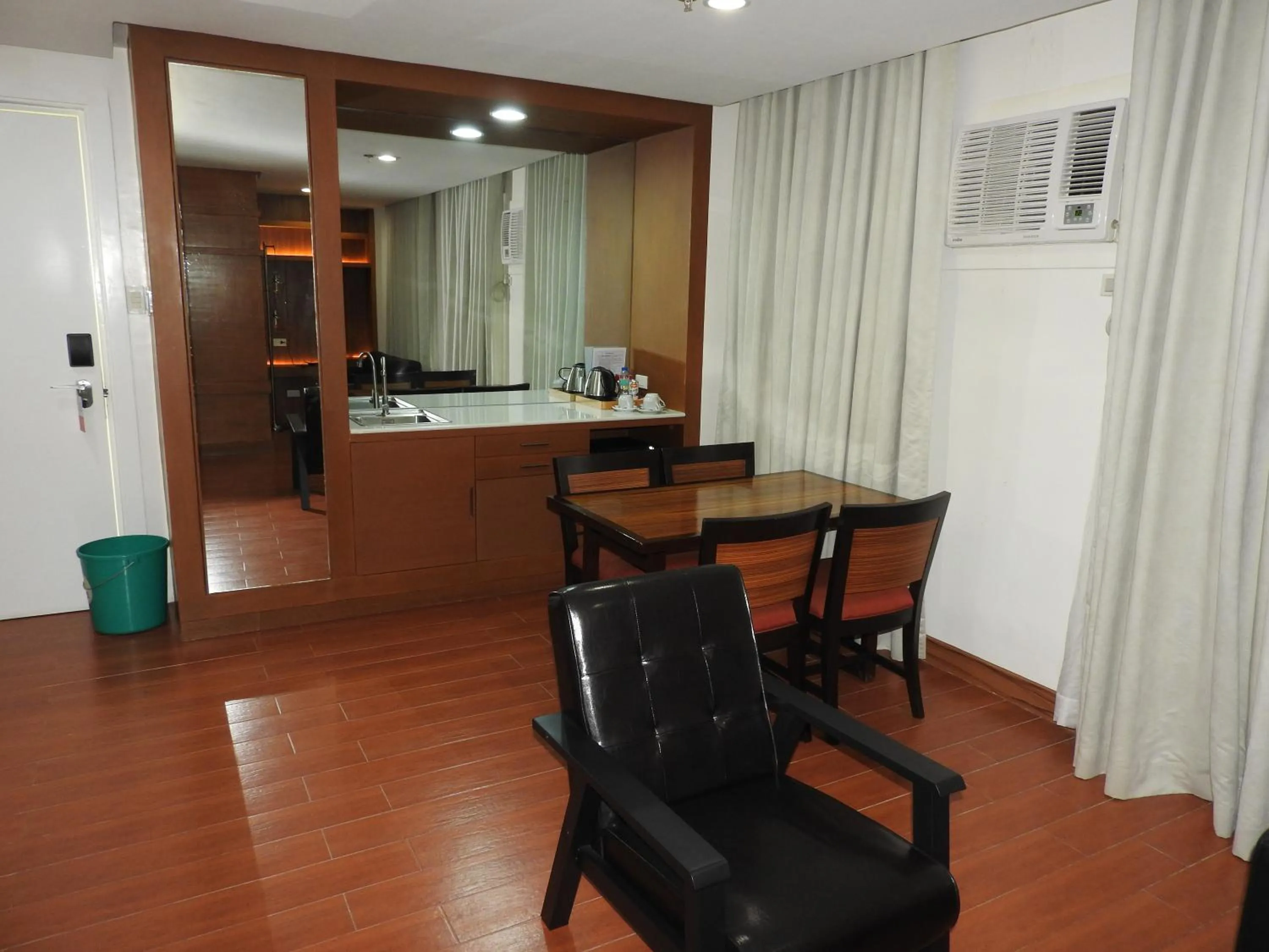 Dining area in Sarita Bed and Breakfast