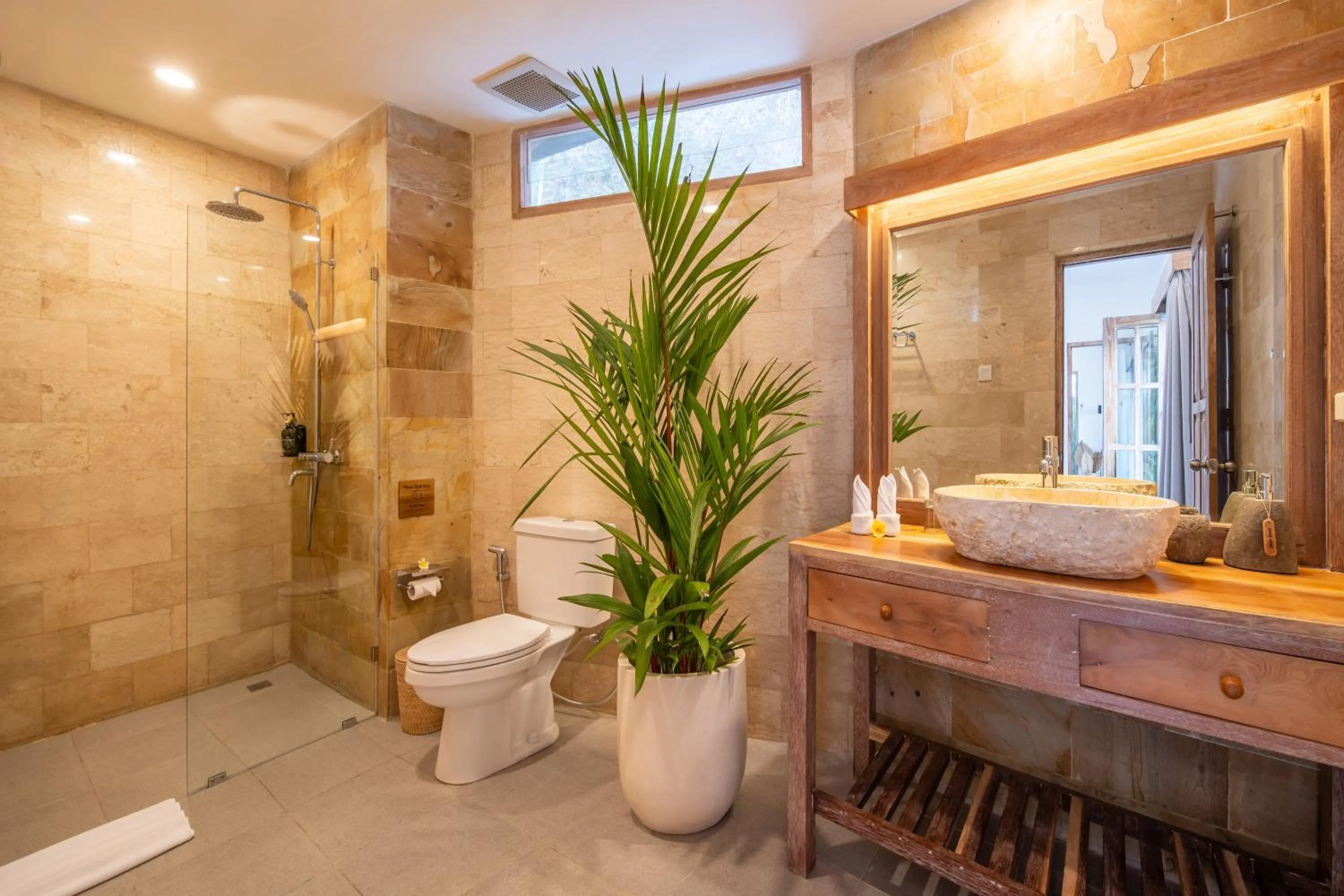 Bathroom in Tropical Villa Sinar Maluku