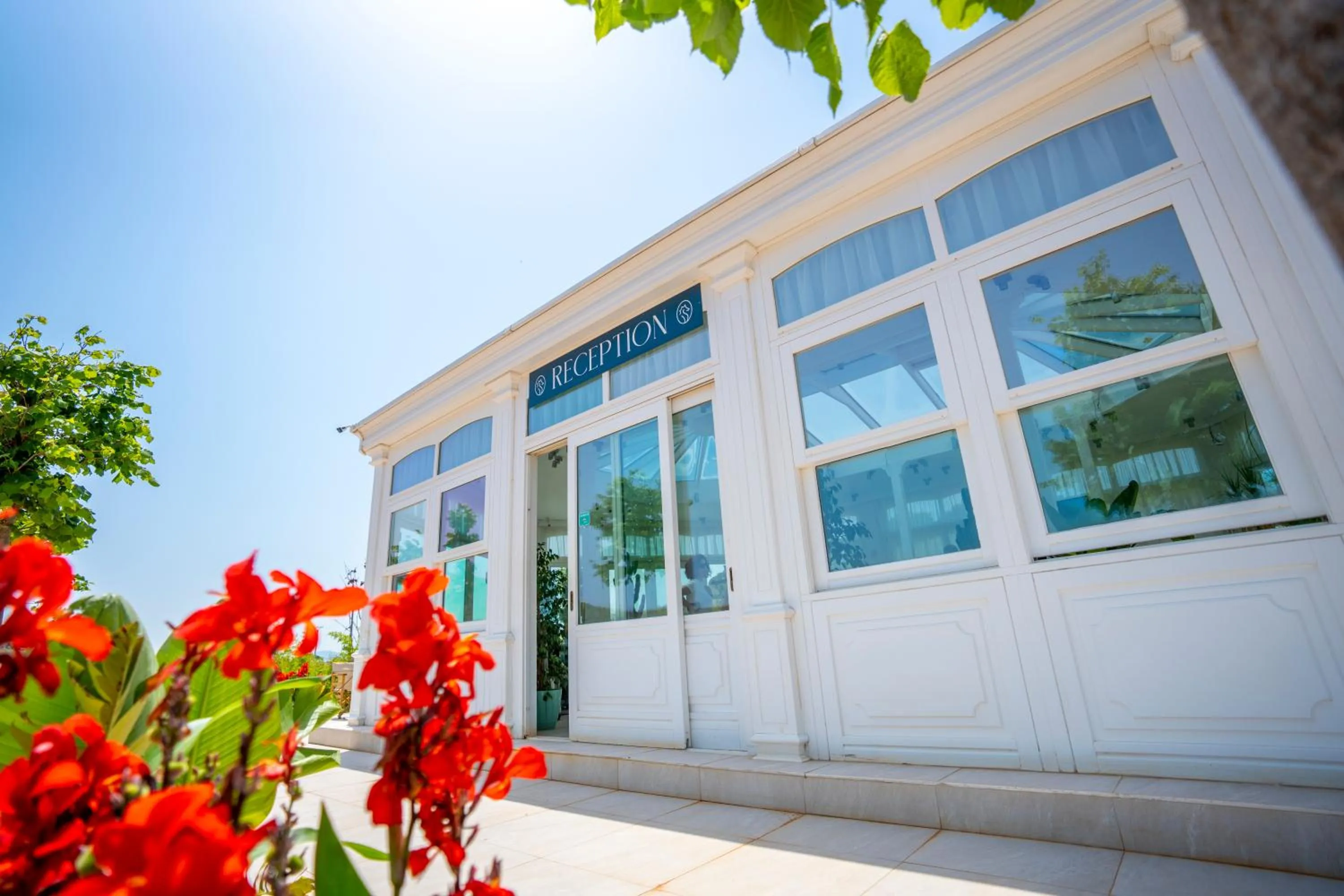 Facade/entrance in Arameras Beach Resort