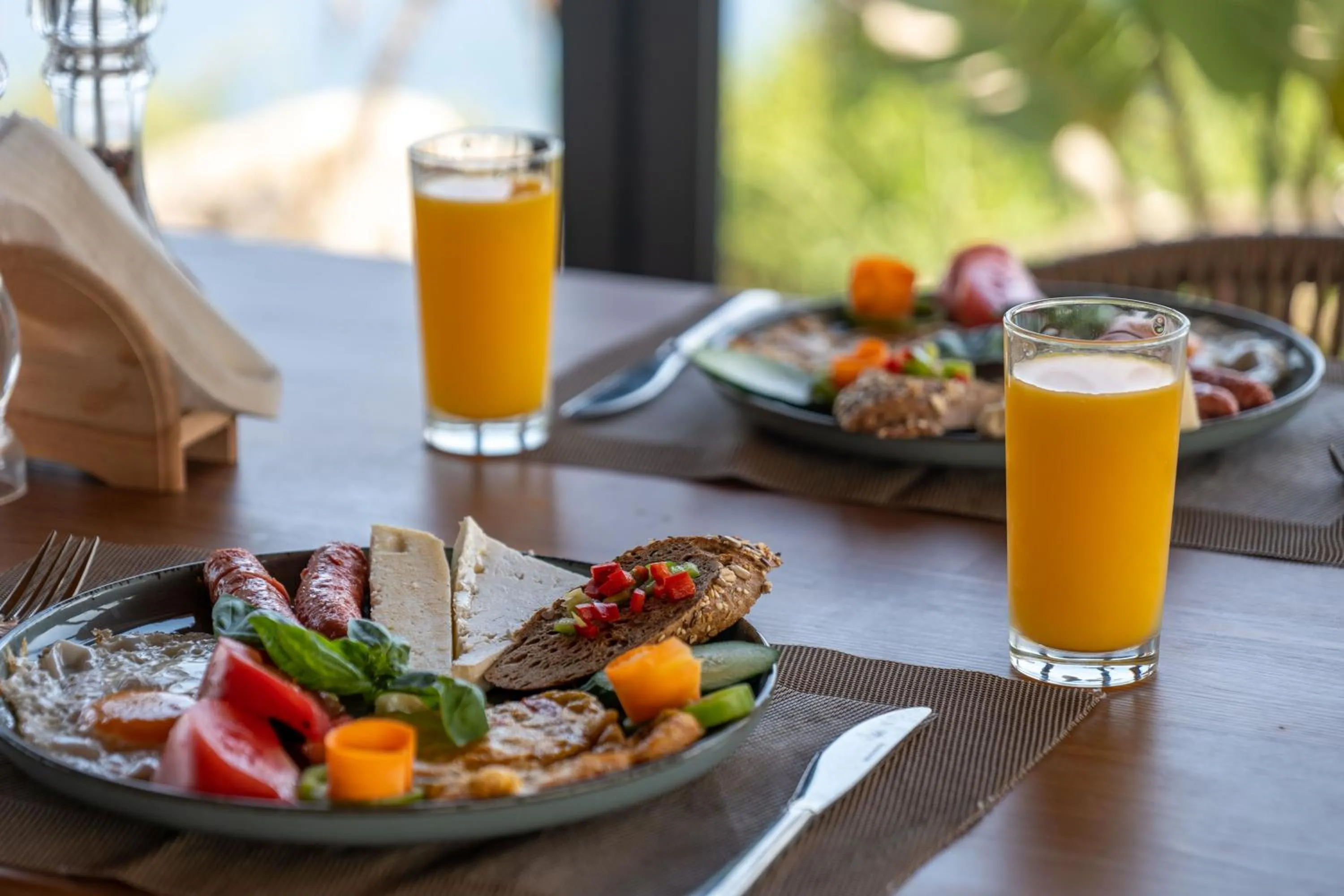 Food and drinks in Arameras Beach Resort