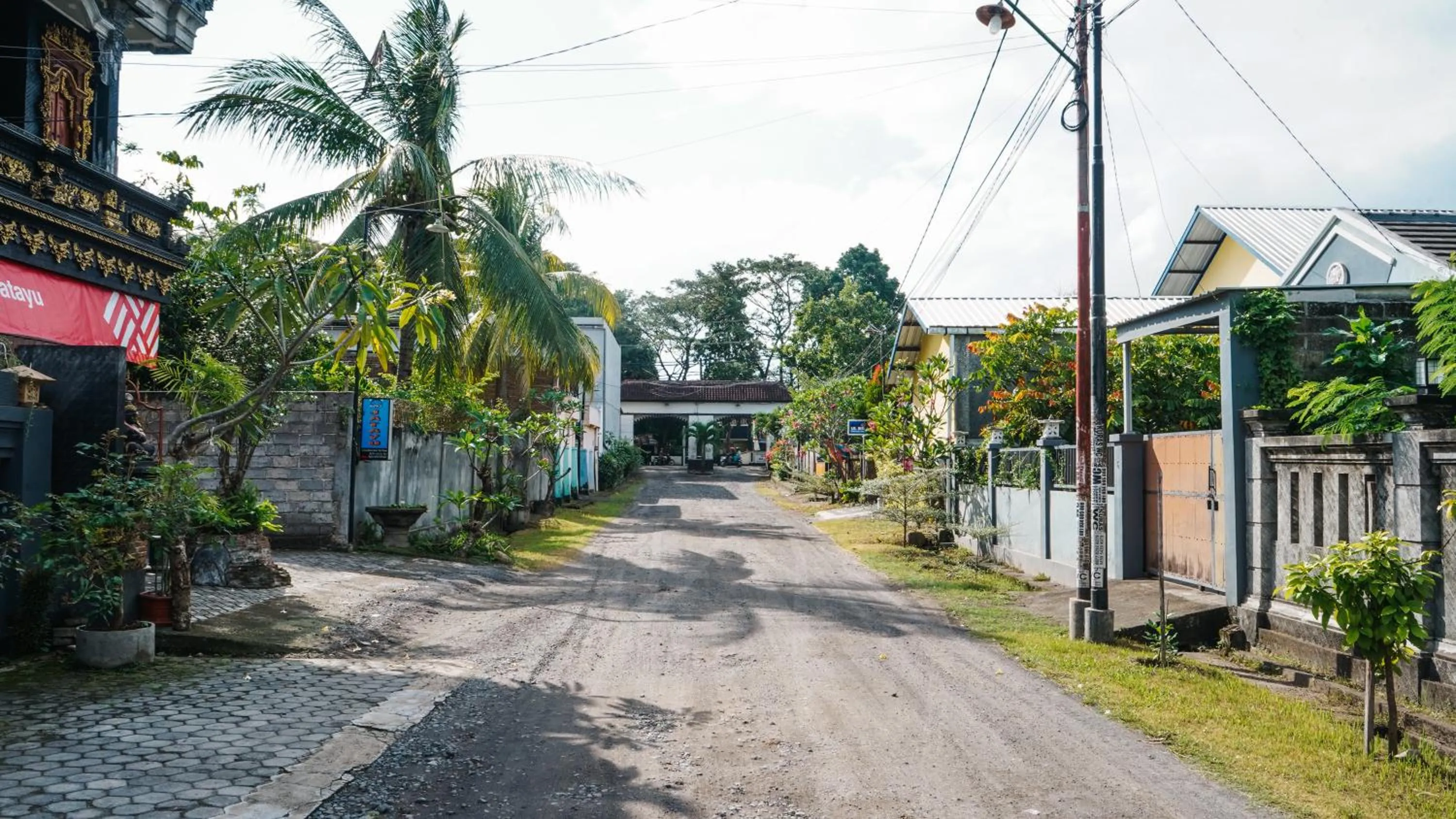 Neighbourhood in RedDoorz at Ampenan Mataram Lombok
