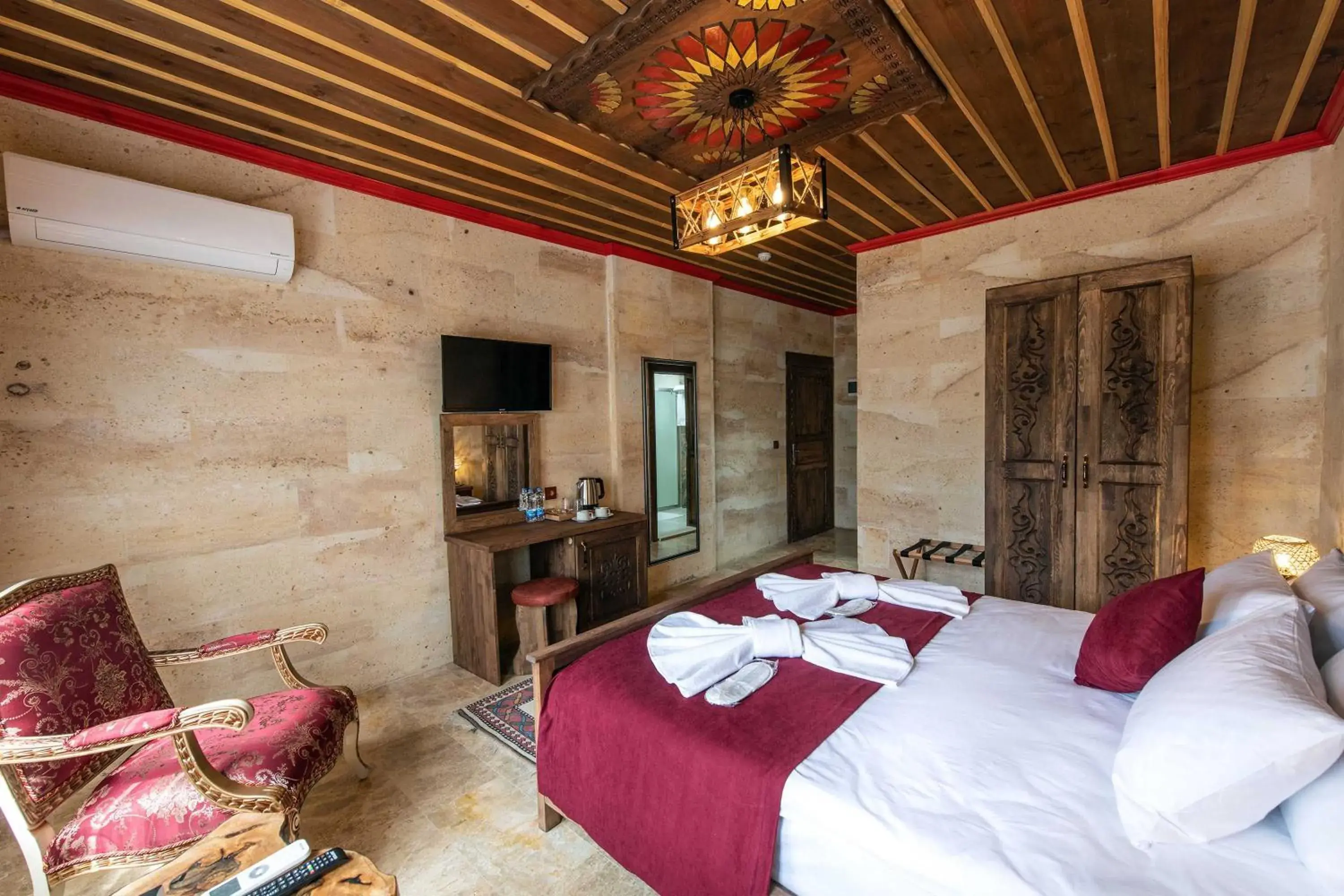 Photo of the whole room, Bed in Volare Stone Hotel Photo of the whole room, Bed in Volare Stone Hotel