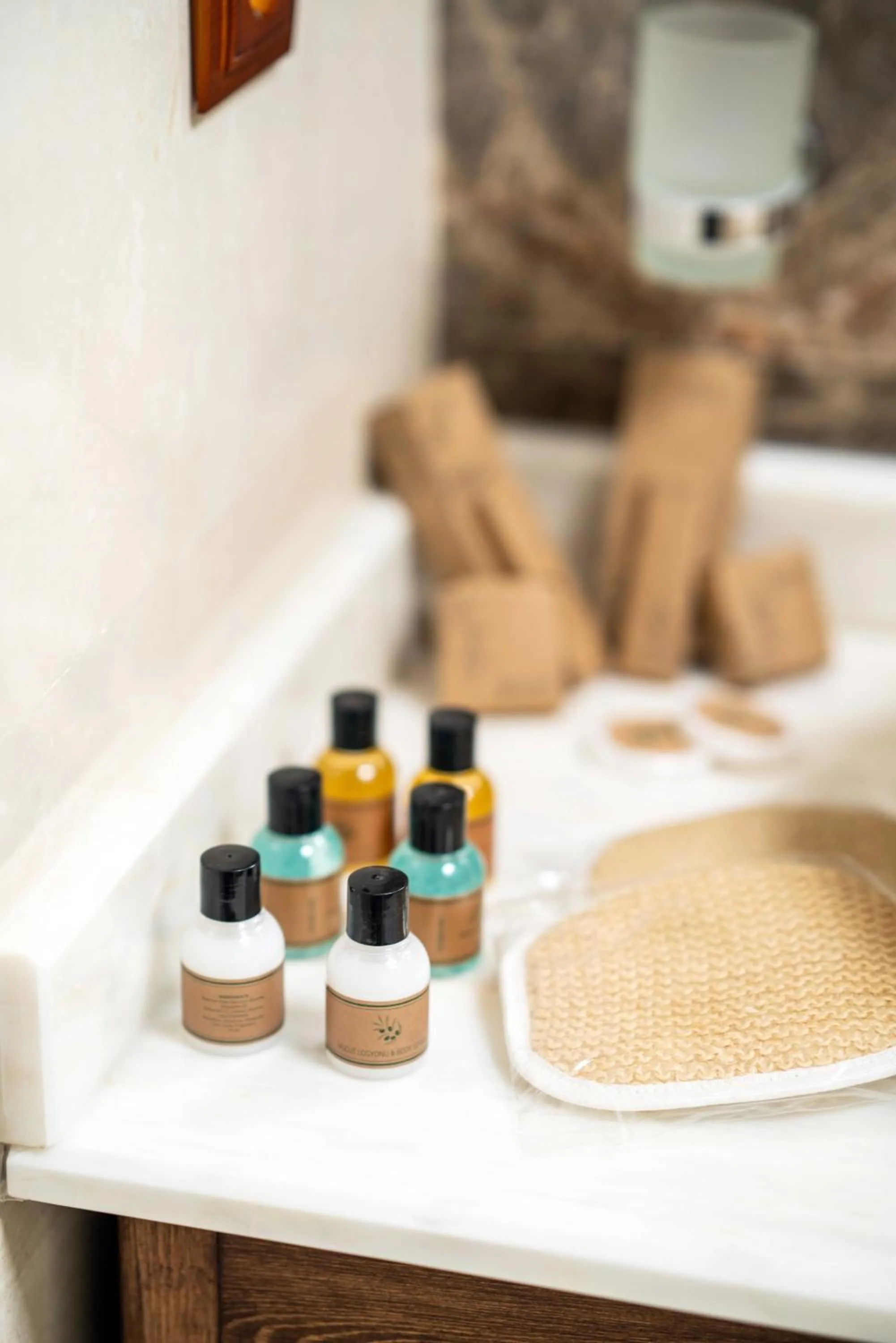 Bathroom, Bed in Volare Stone Hotel