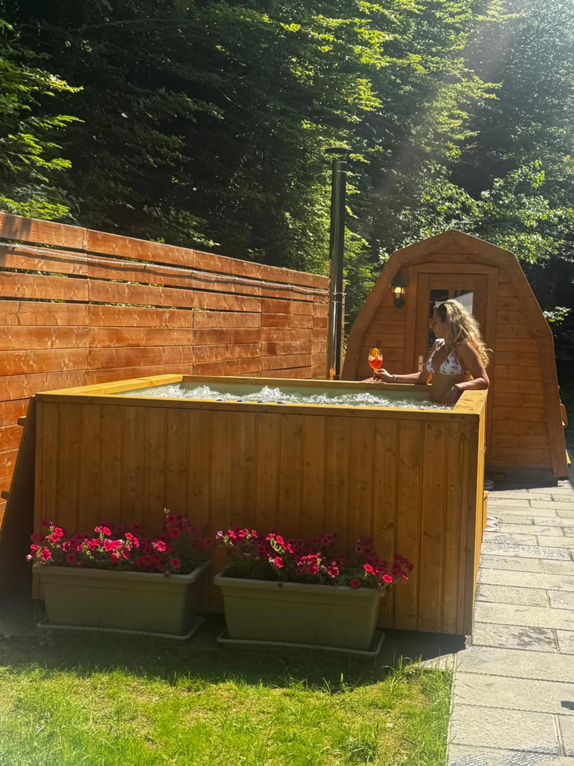 Hot Tub in Residenza Riva Wellness Apartment Spa
