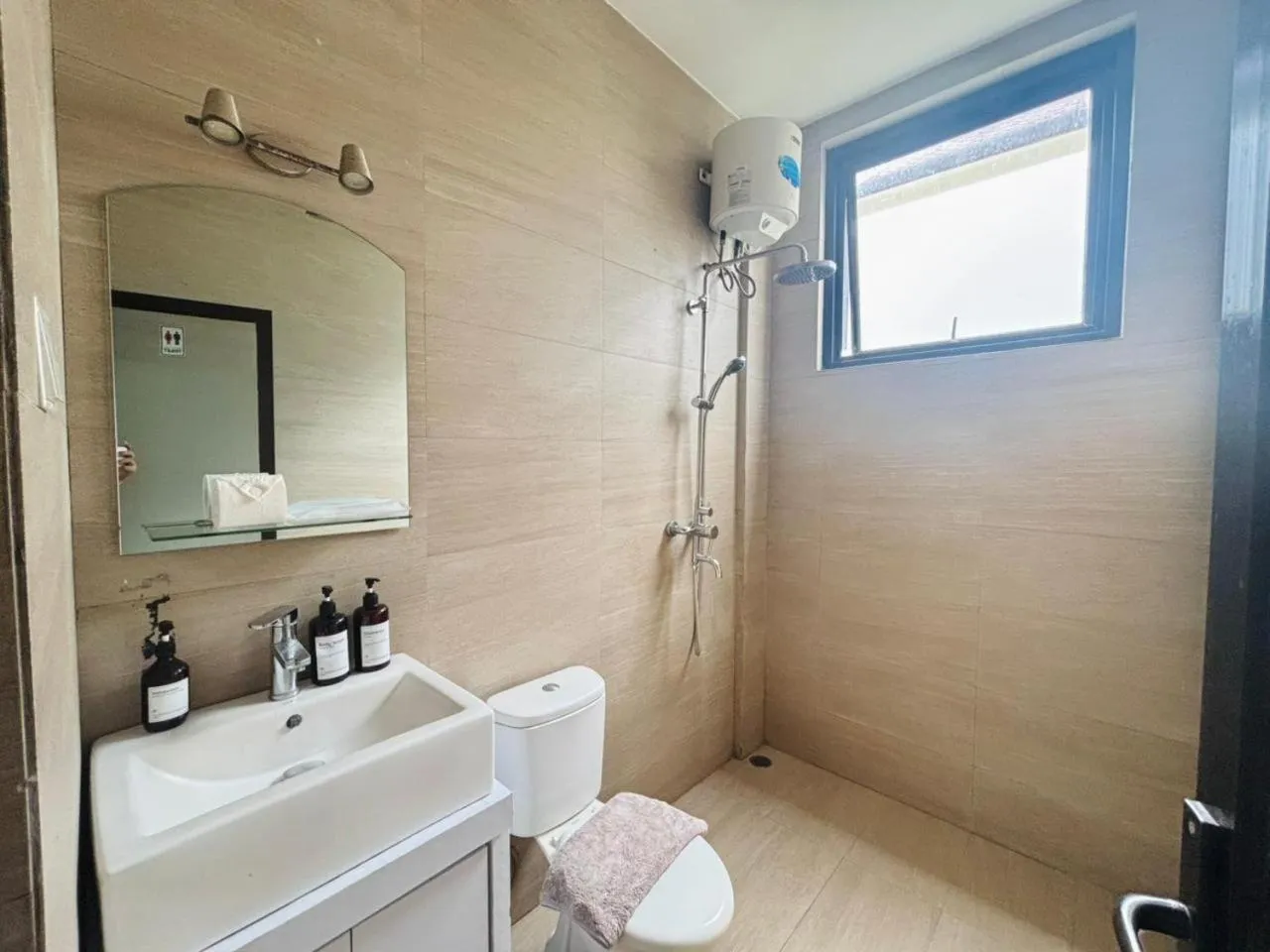 De Residence Pangandaran by Mabano Estates