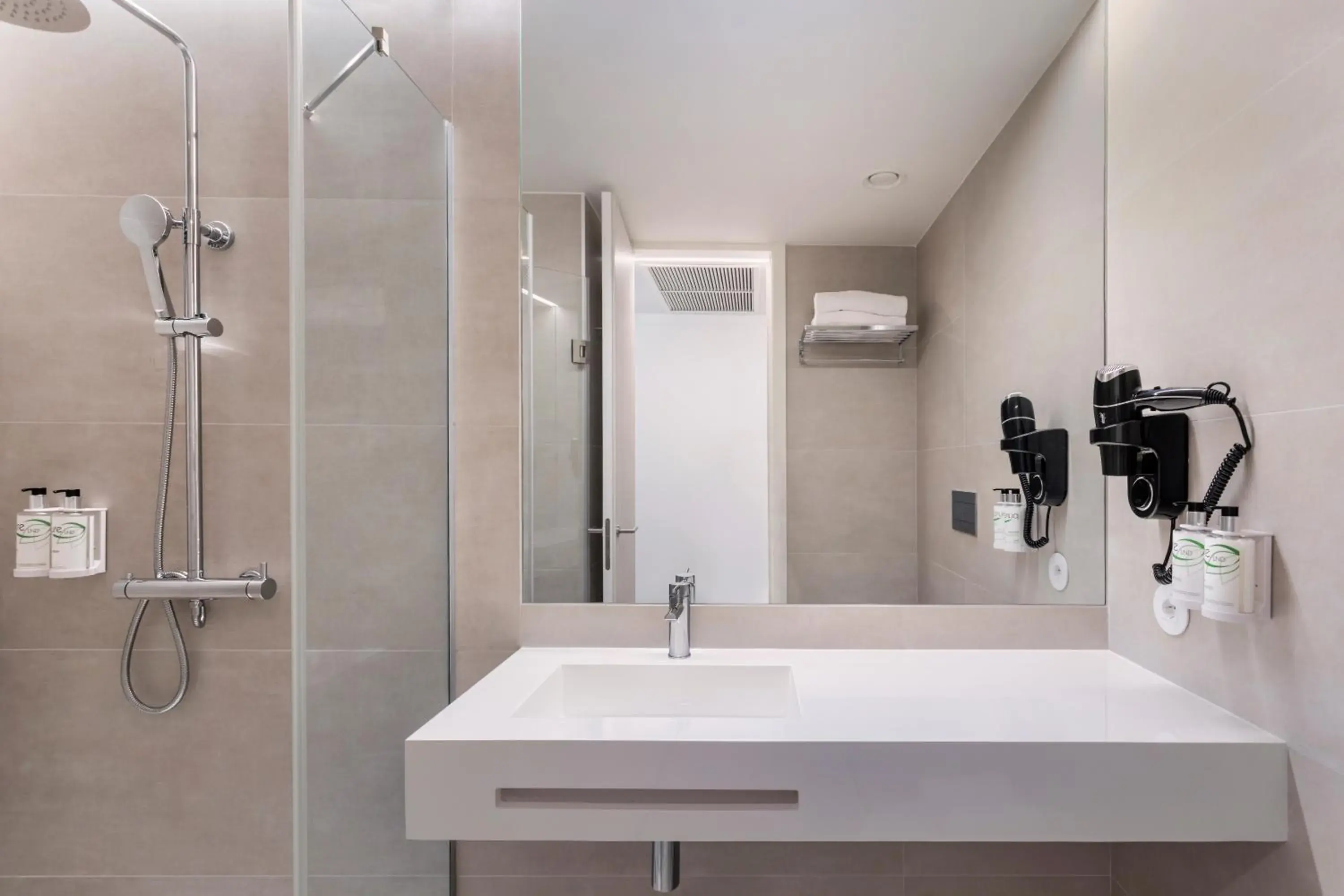 Double Room in B&B HOTEL Santo Tirso Double Room in B&B HOTEL Santo Tirso