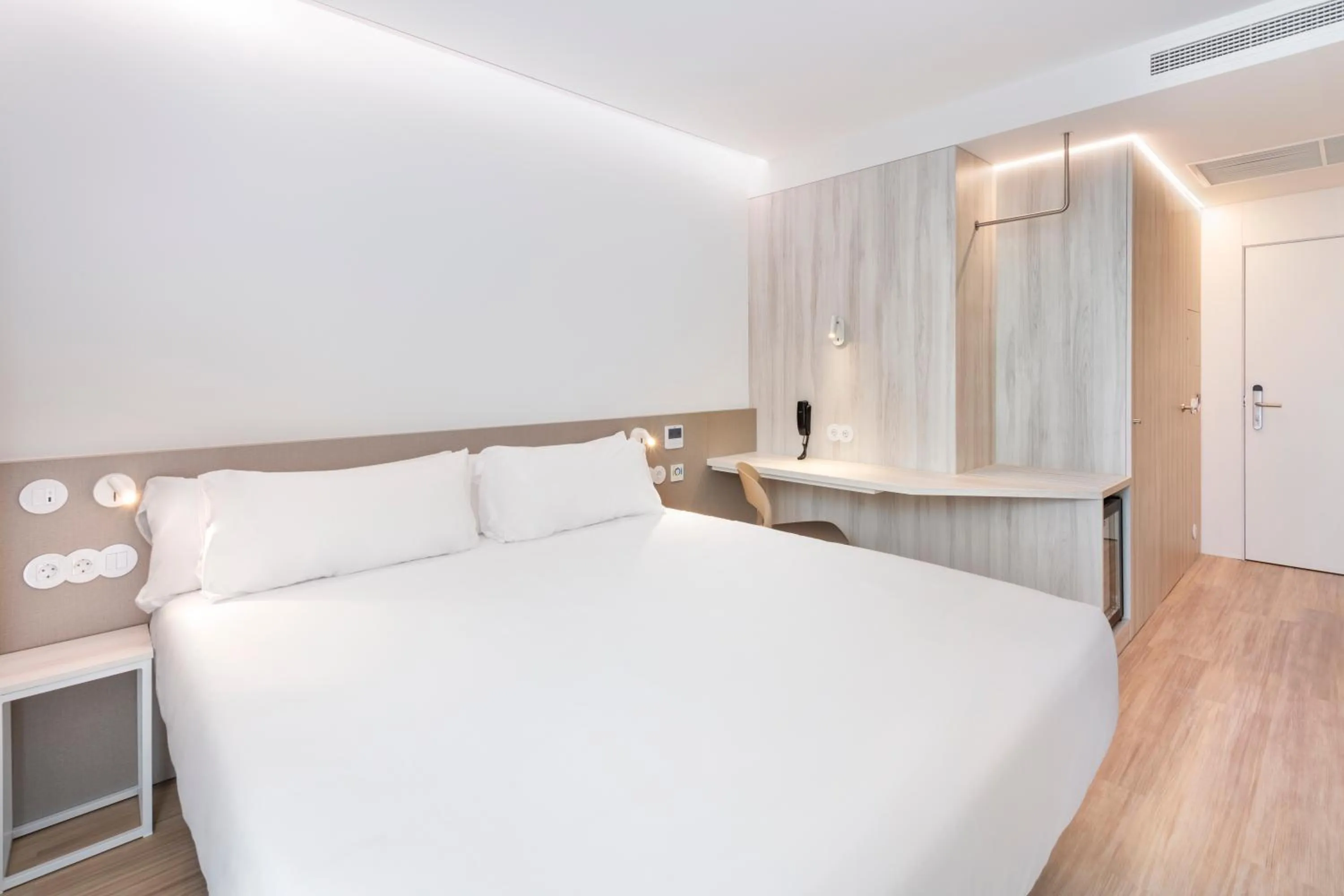 Bed in B&B HOTEL Santo Tirso