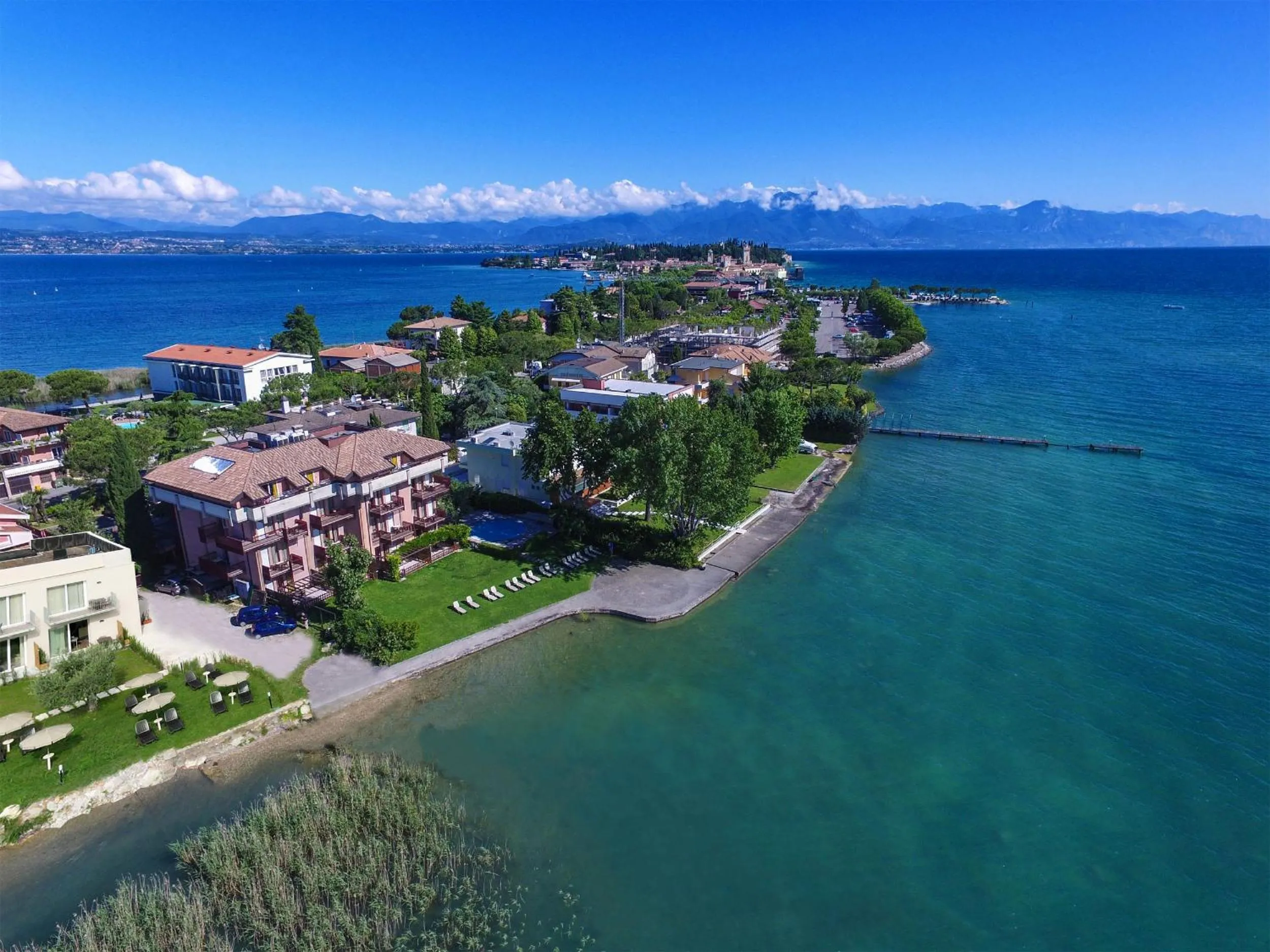 Smeraldo dip Villa Canneto