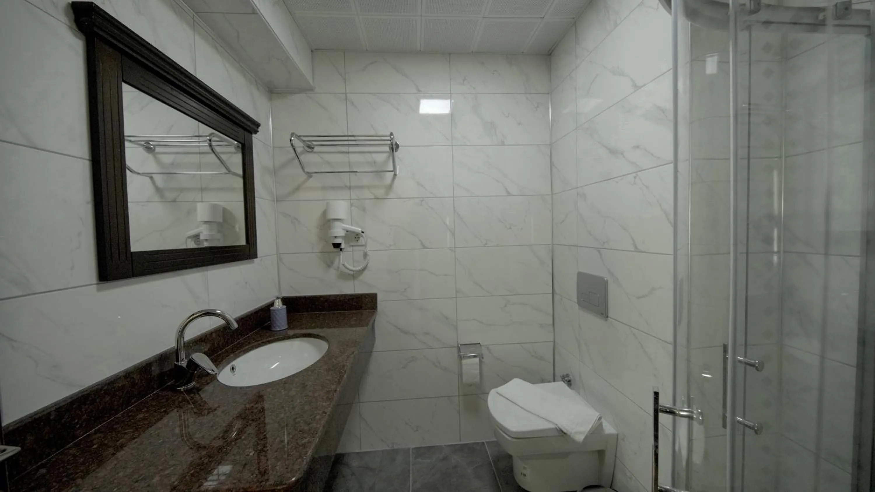 Bathroom in Marmaris Alkan Hotel