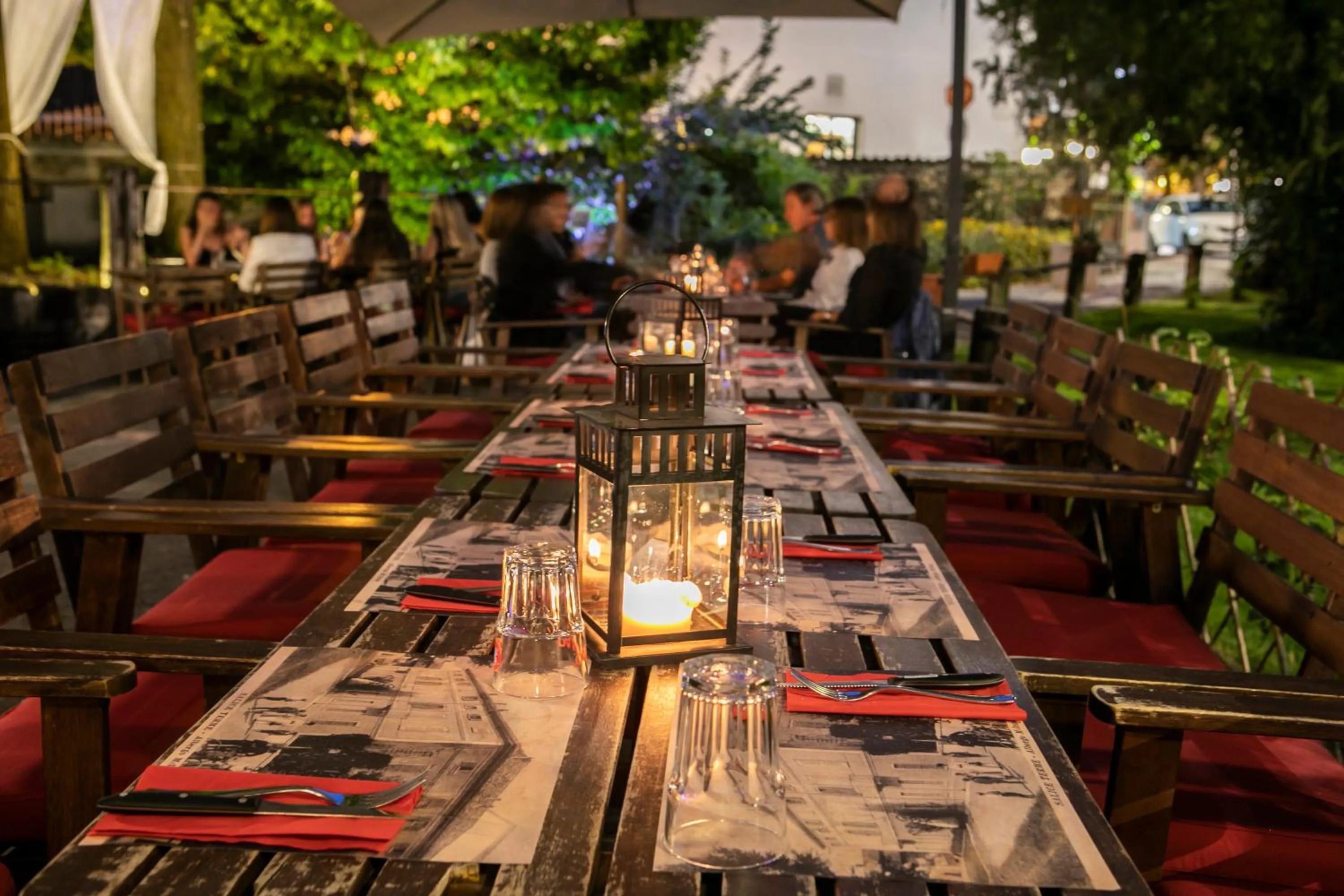 Restaurant/places to eat in Hotel Milano Pool & Garden