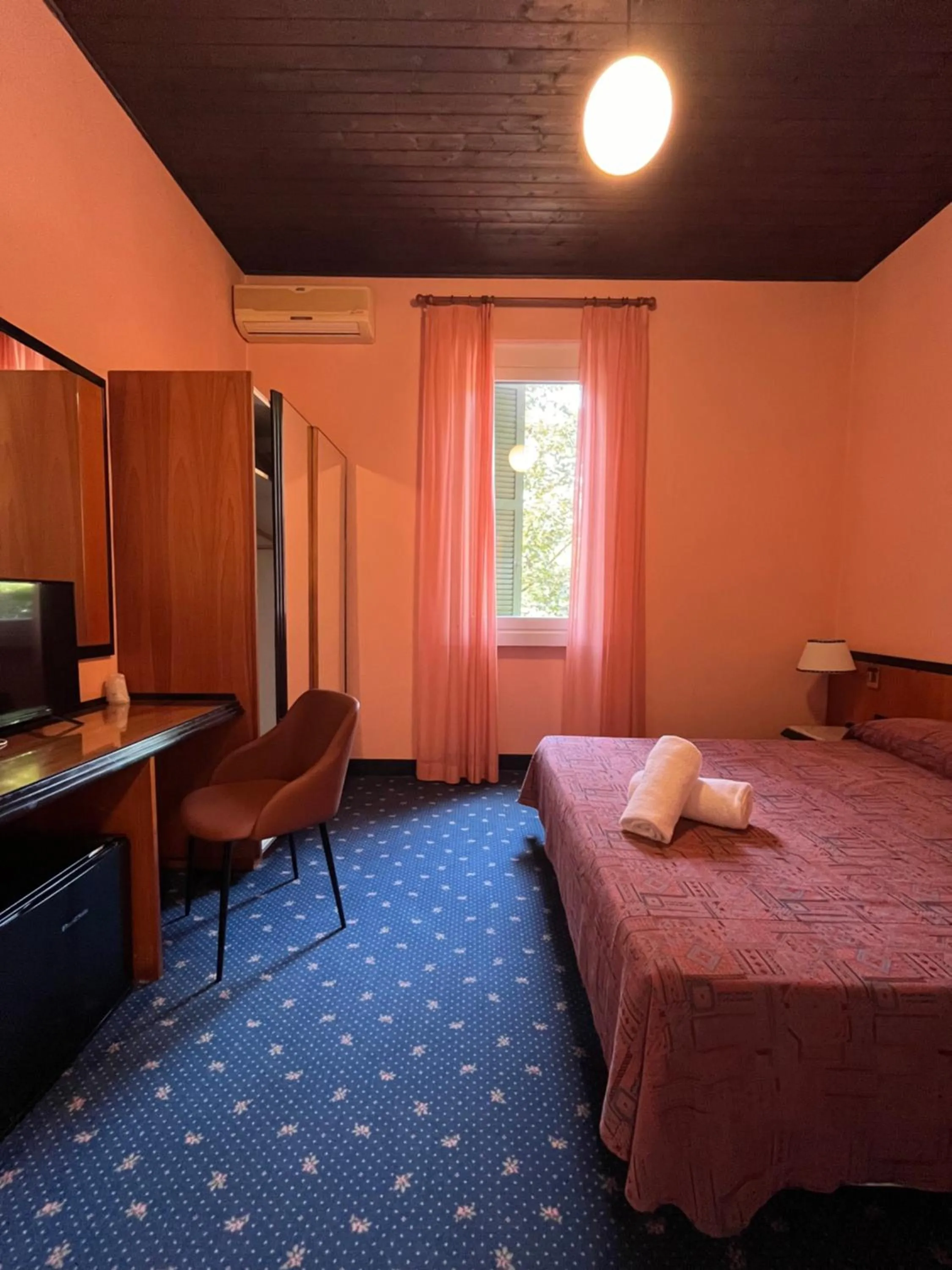 Bed in Hotel Milano Pool & Garden