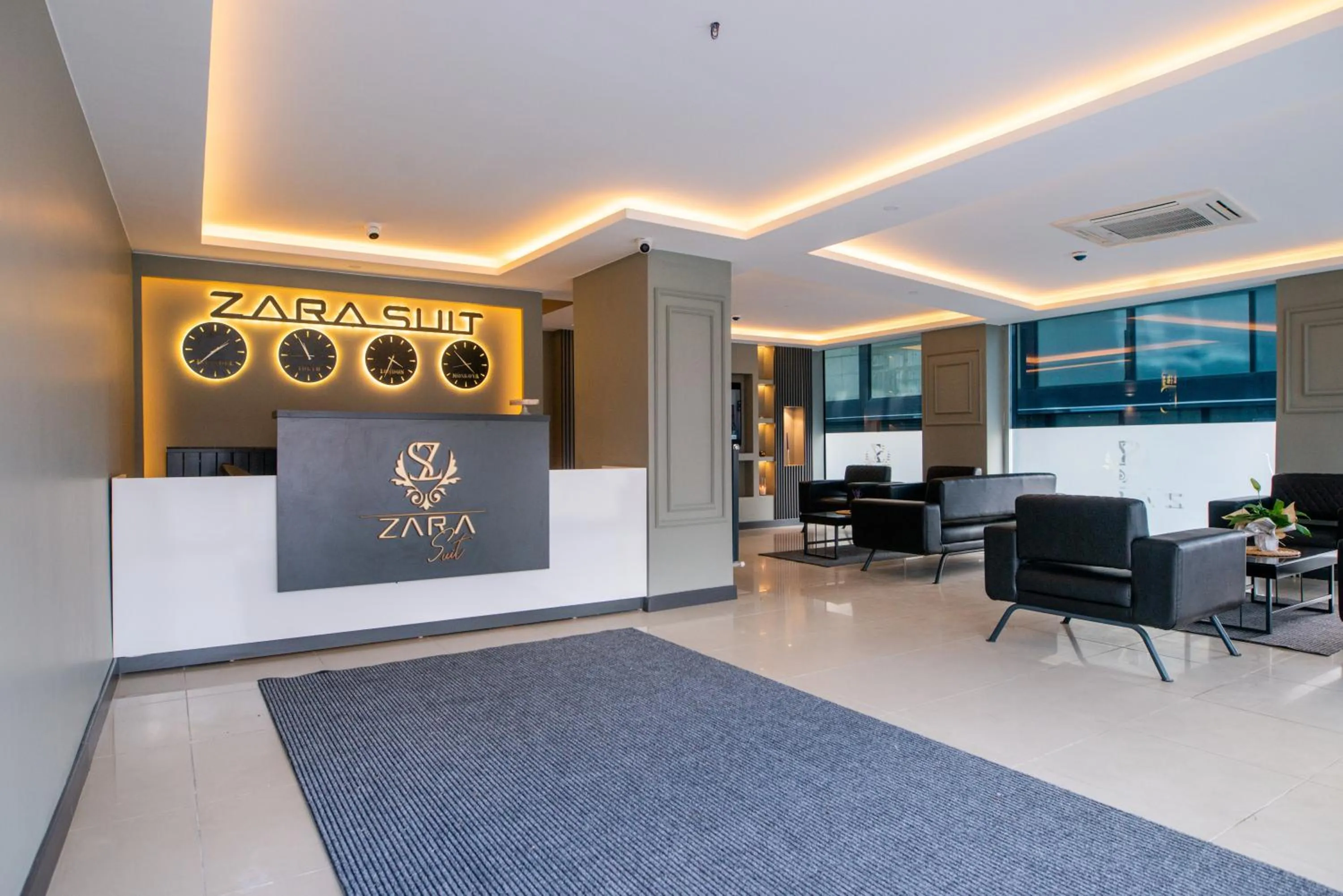 Lobby or reception in ZaraSuit