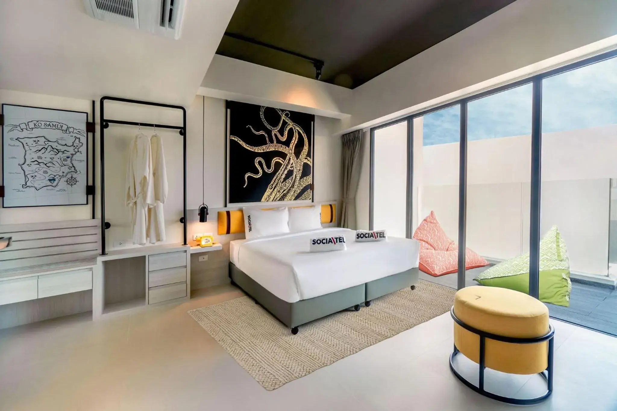 Deluxe King Room in SocialTel Koh Samui Deluxe King Room in SocialTel Koh Samui