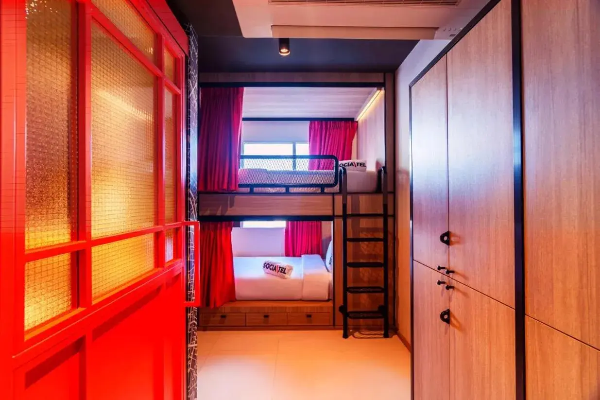 Quadruple Room with Private Bathroom in SocialTel Koh Samui Quadruple Room with Private Bathroom in SocialTel Koh Samui