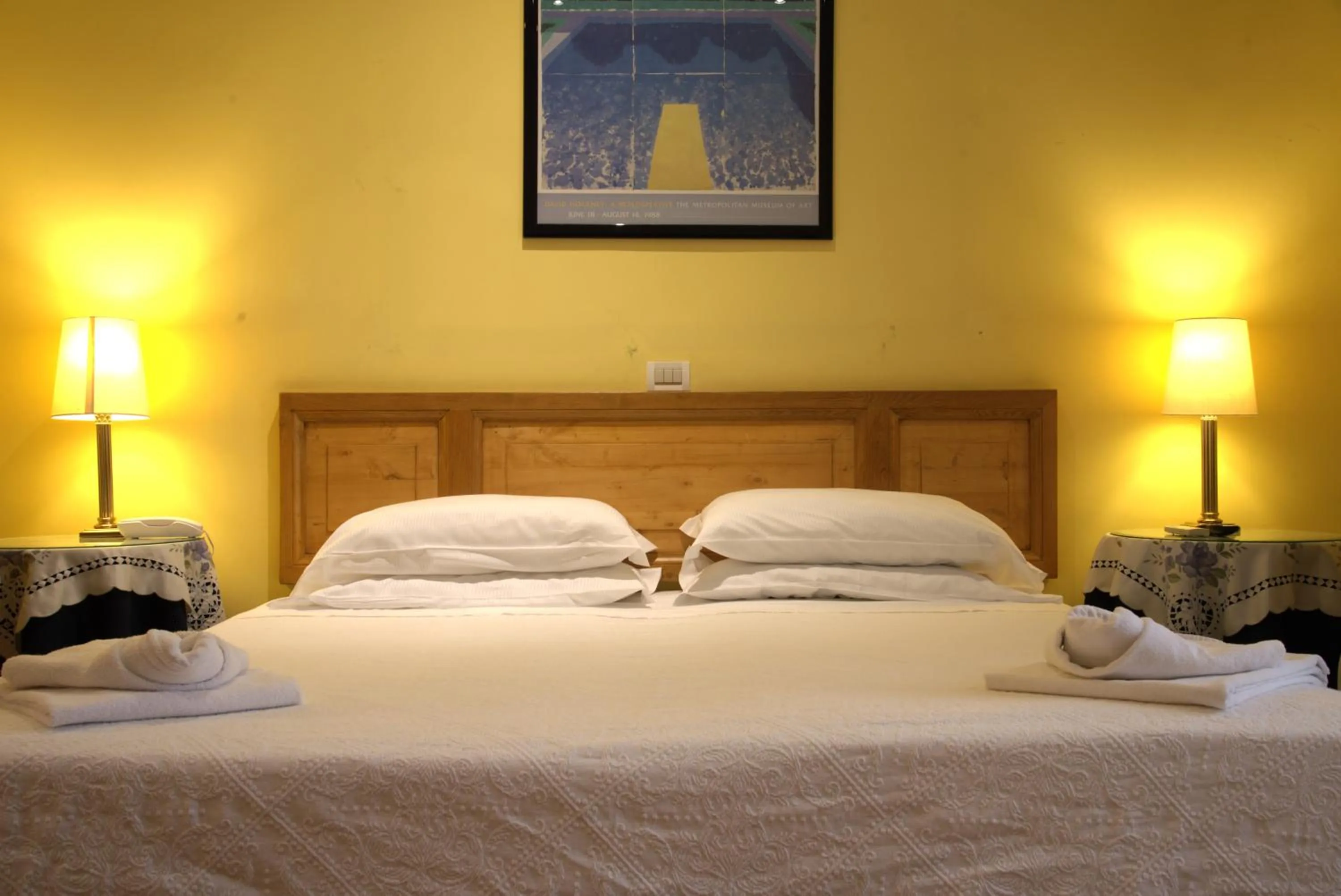 Bed in Hotel Locanda Cairoli