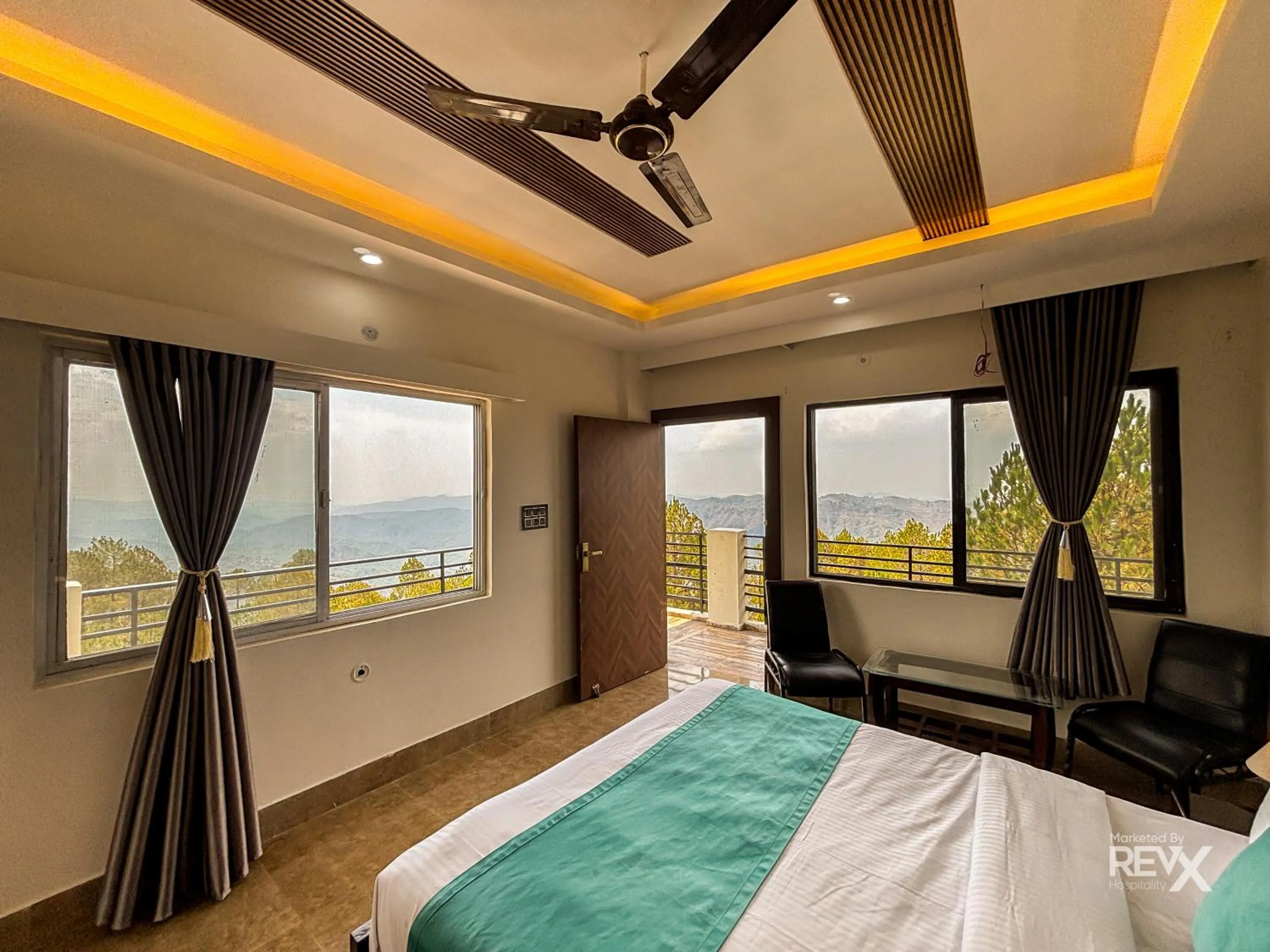 Deluxe Room in Winterline Gold Resort