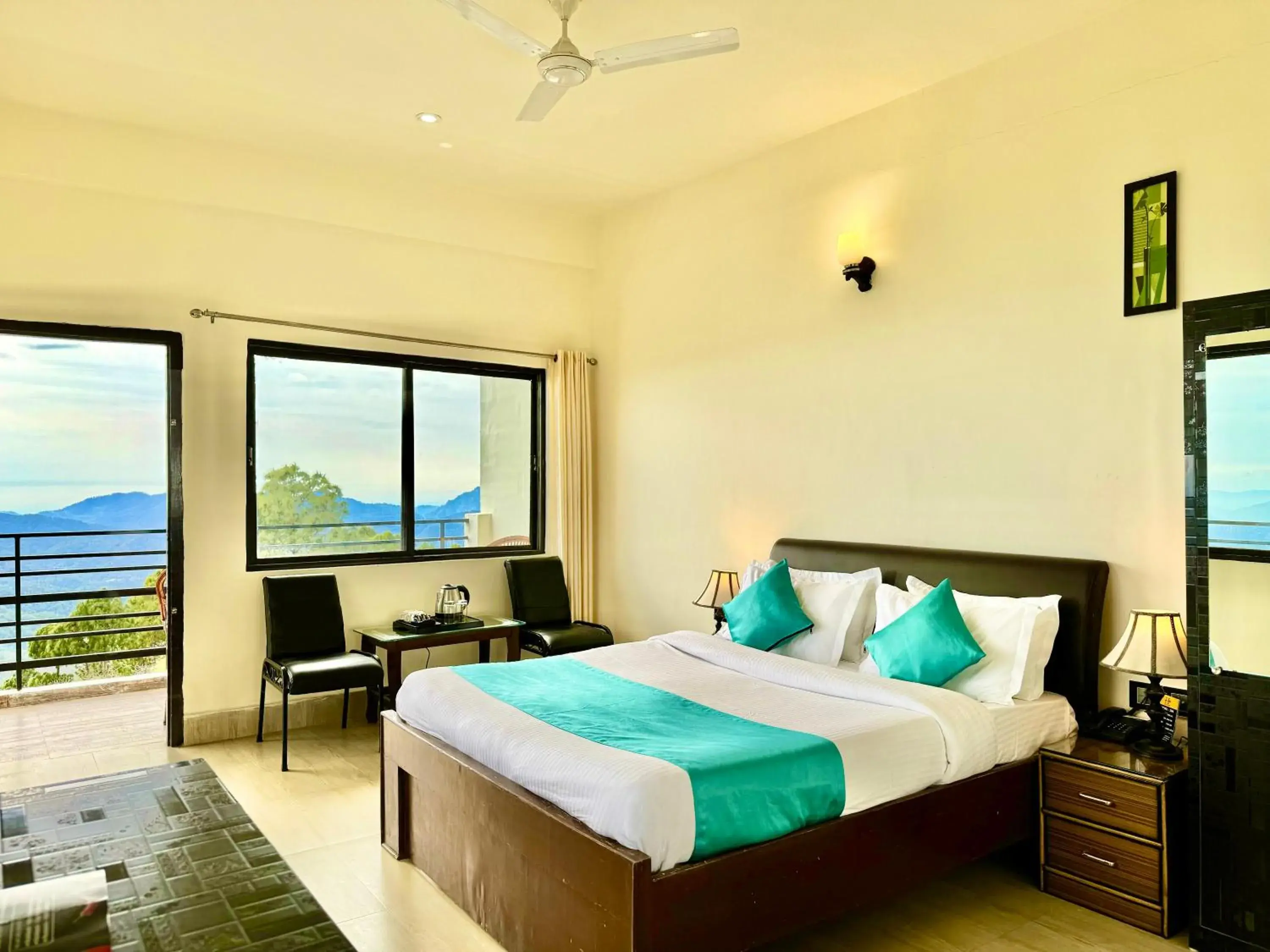 Standard Queen Room in Winterline Gold Resort Standard Queen Room in Winterline Gold Resort