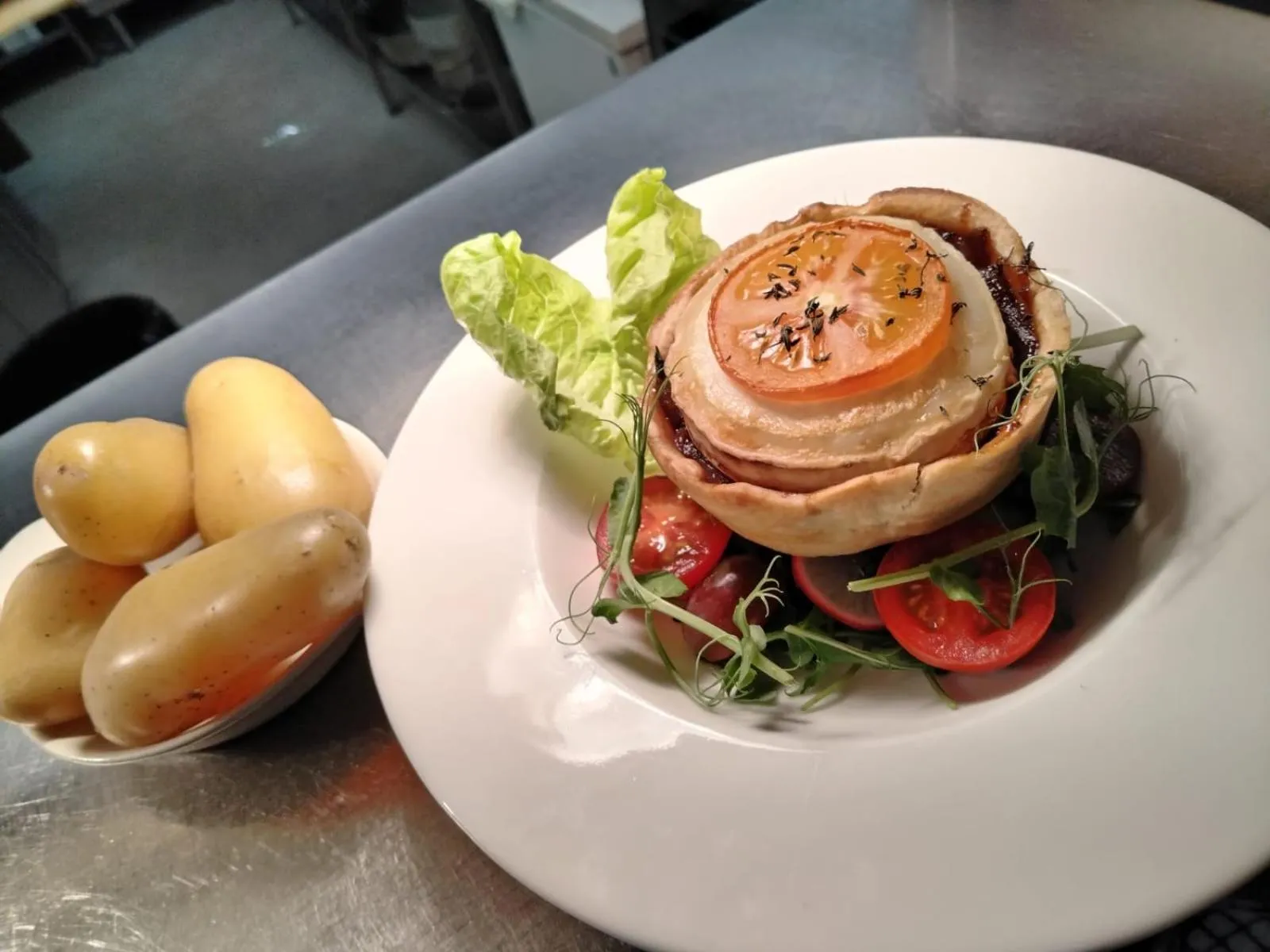 Restaurant/places to eat in The Foresters Arms