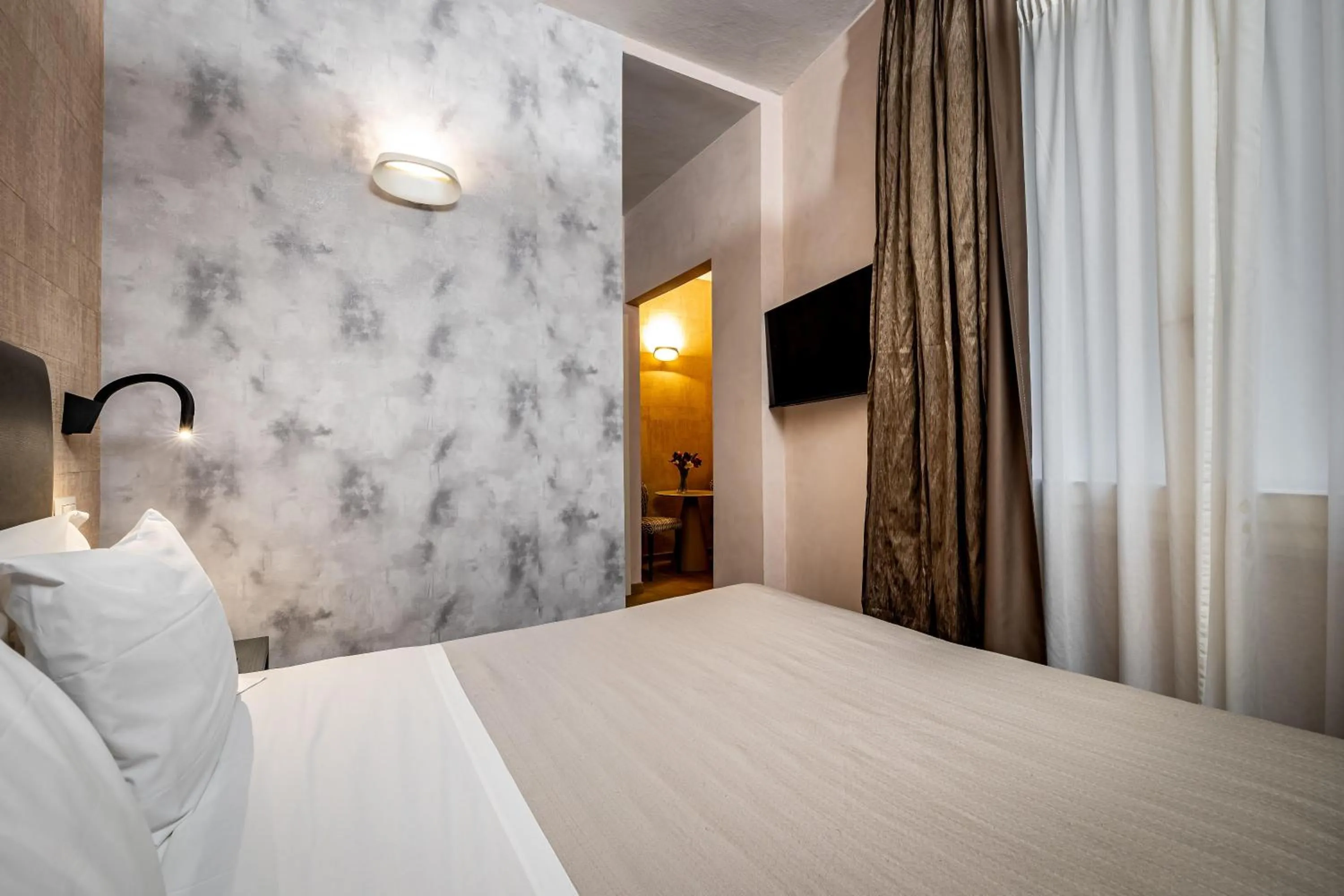 Bedroom, Bed in Florence Old Bridge B&B