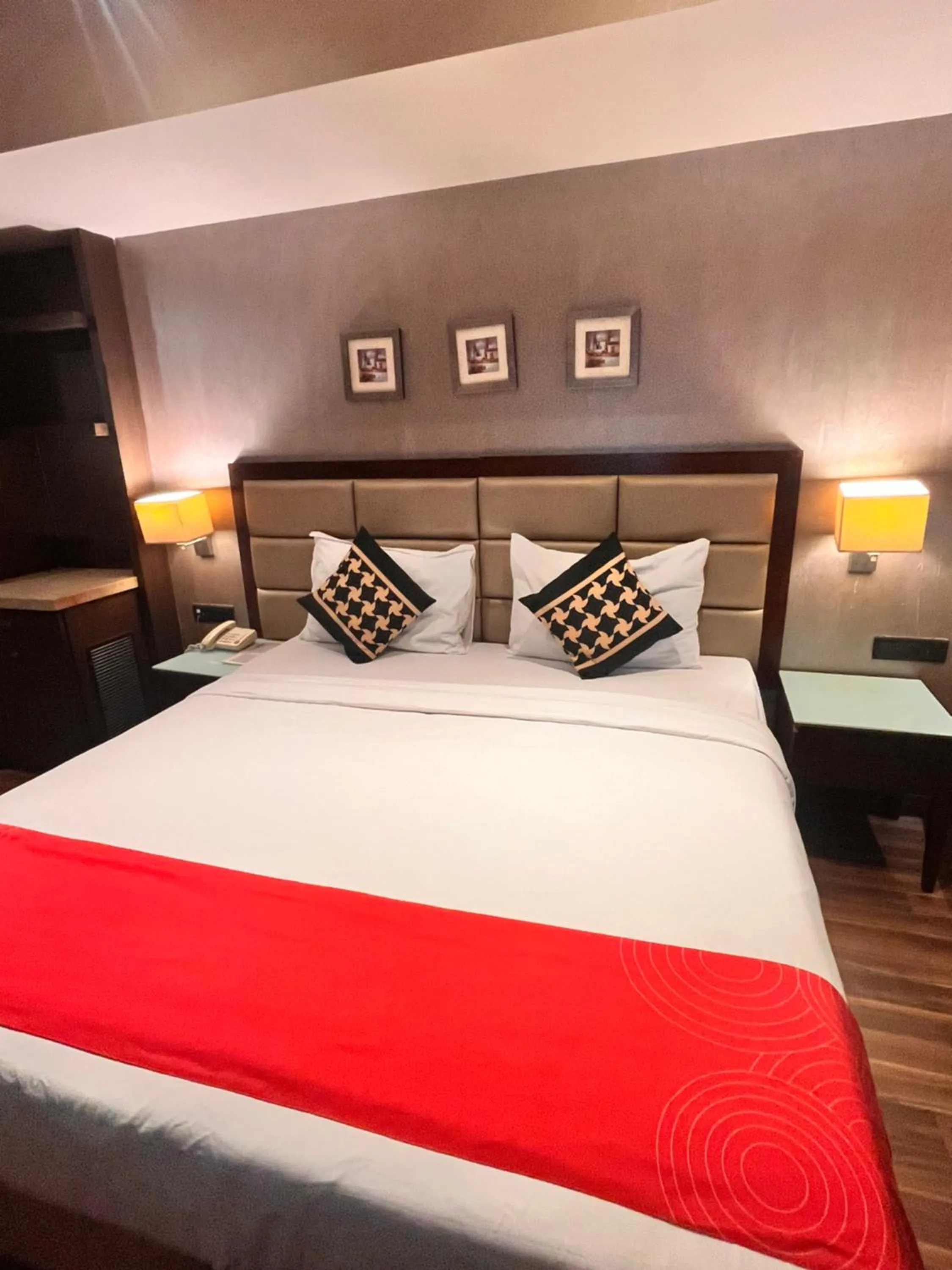 Photo of the whole room, Bed in Krios Hotel - Near SG Highway, Ahmedabad