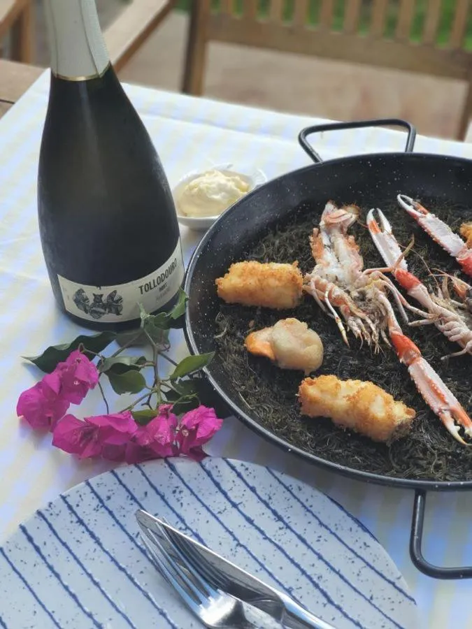 Restaurant/places to eat in Pazo de Bendoiro