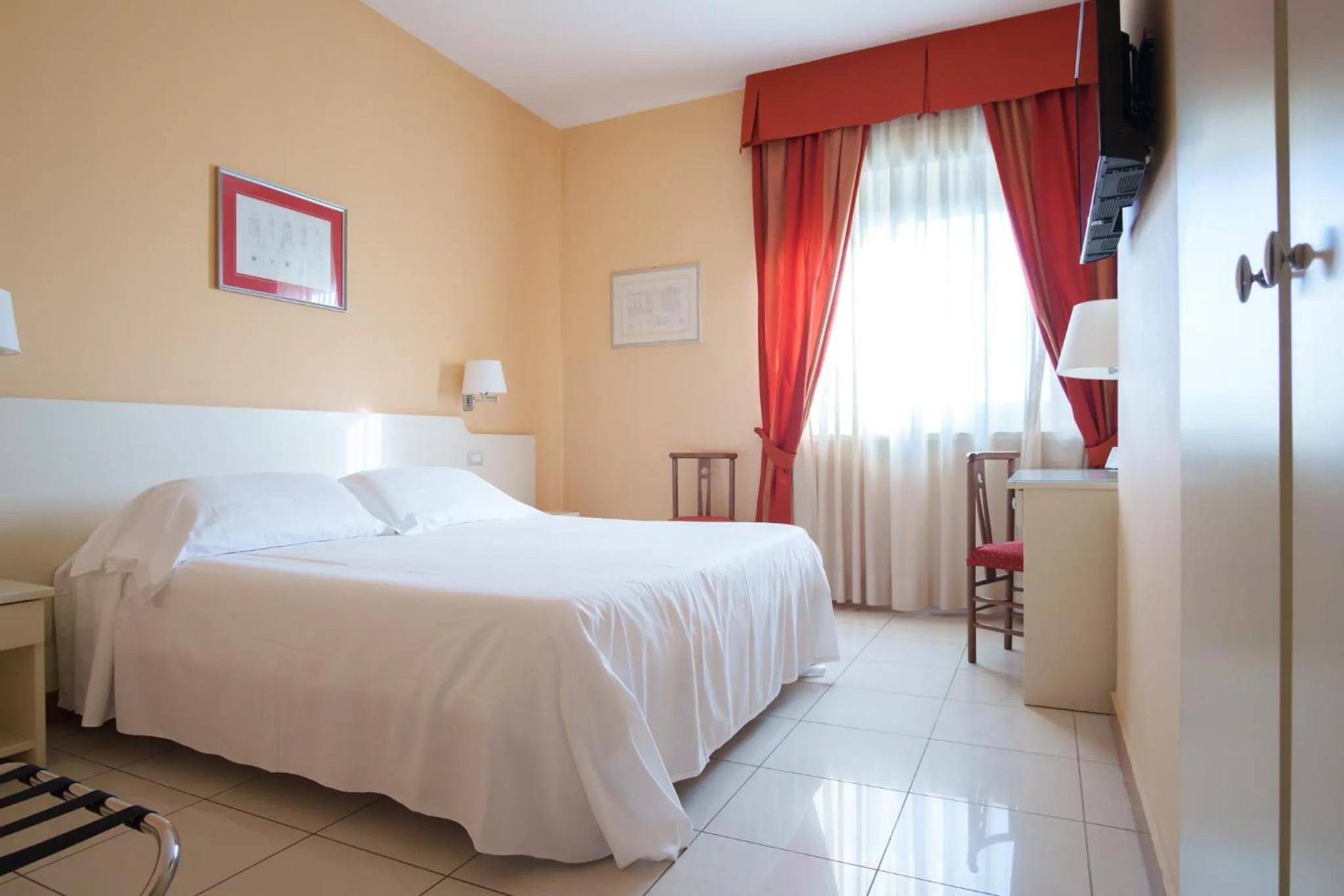 Bed in Barion Hotel & Congressi