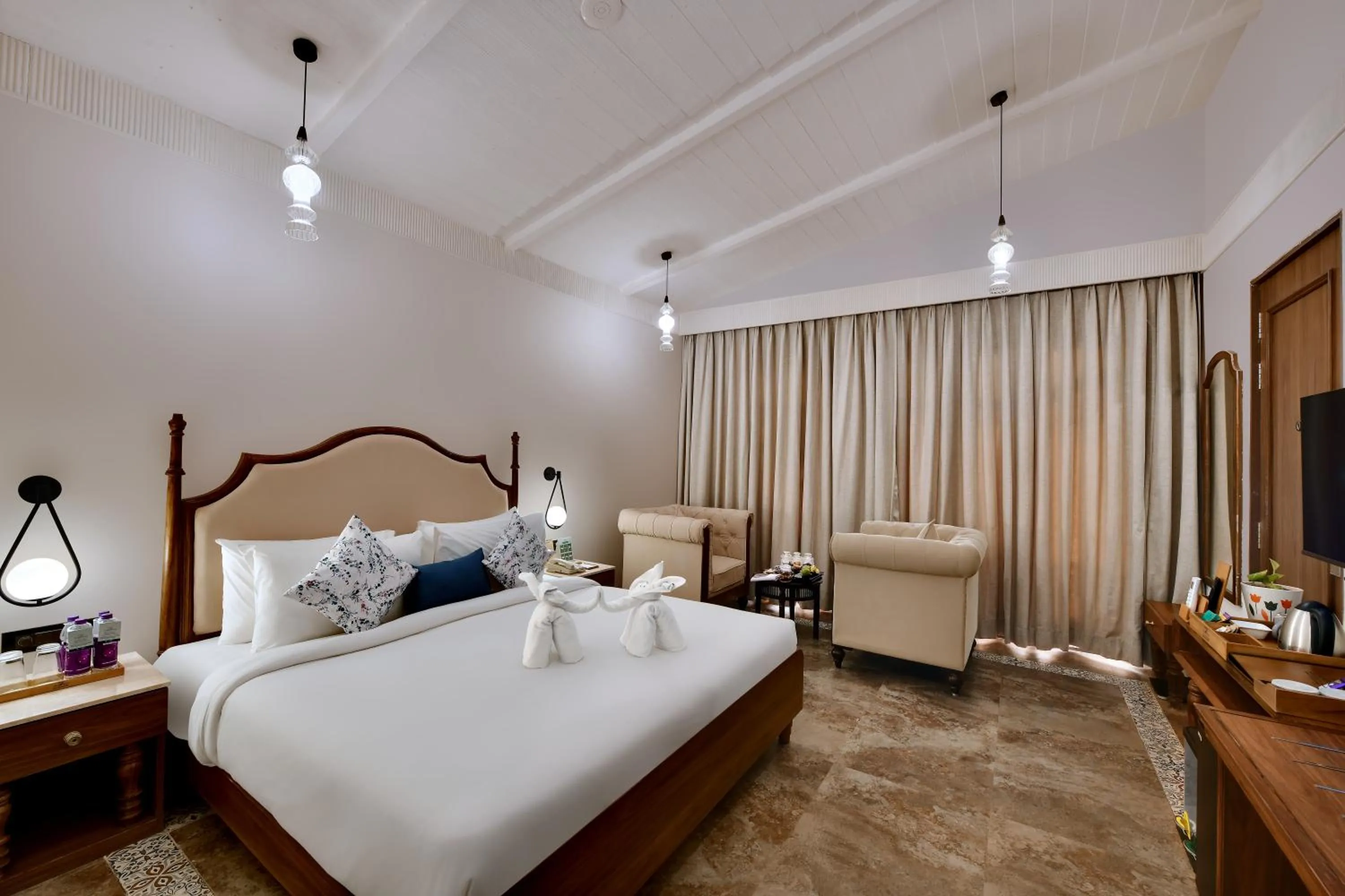 Bedroom, Bed in Bhanu The Fern Forest Resort & Spa, Jambughoda