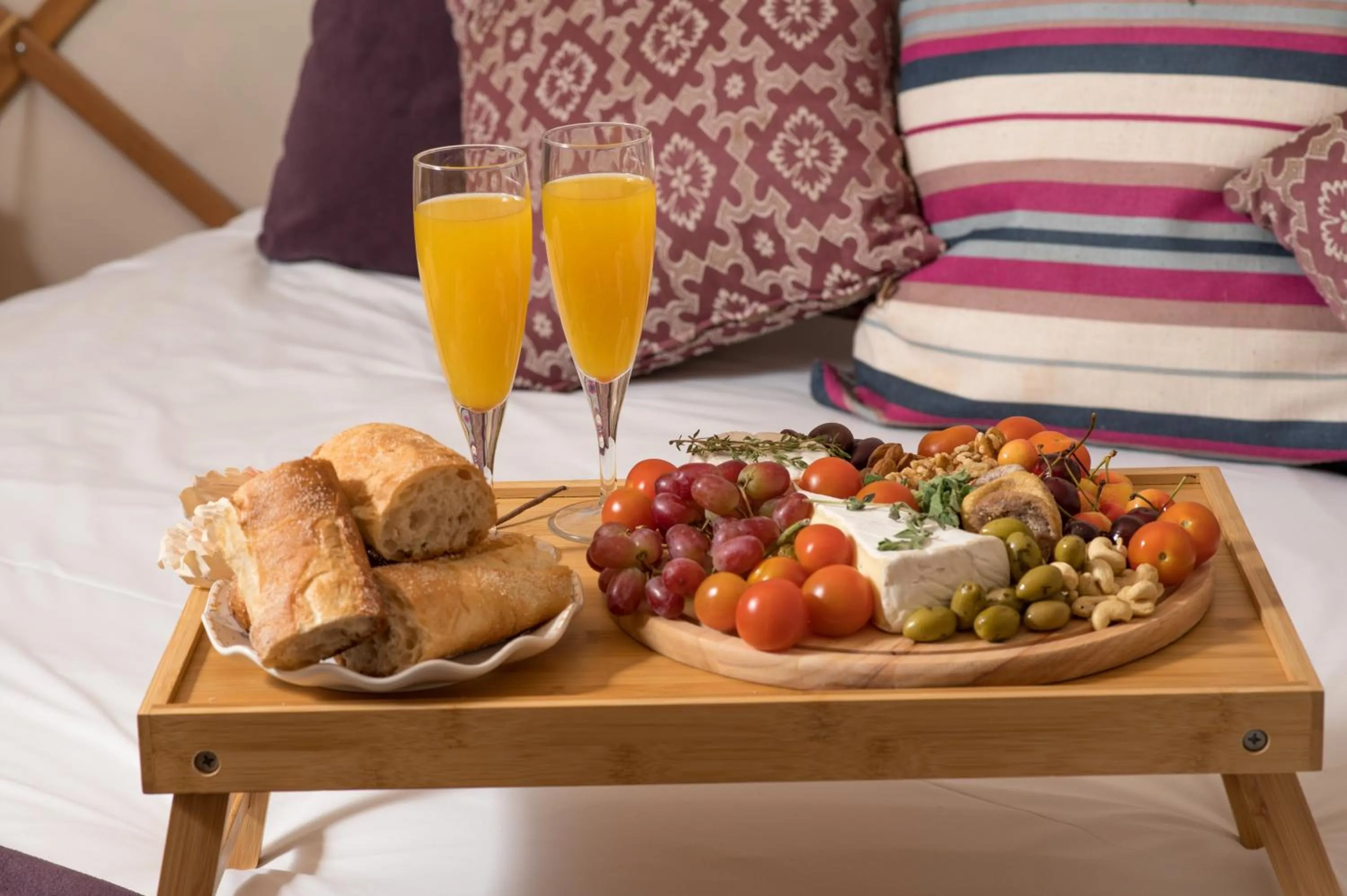 Food and drinks, Bed in Helios Luxury Suites