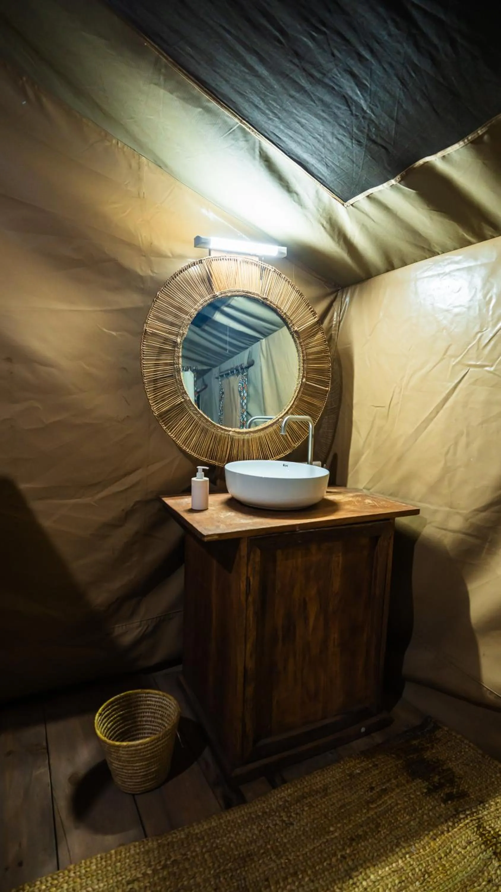 Bathroom in Africa Safari South Serengeti Ndutu Ngorongoro