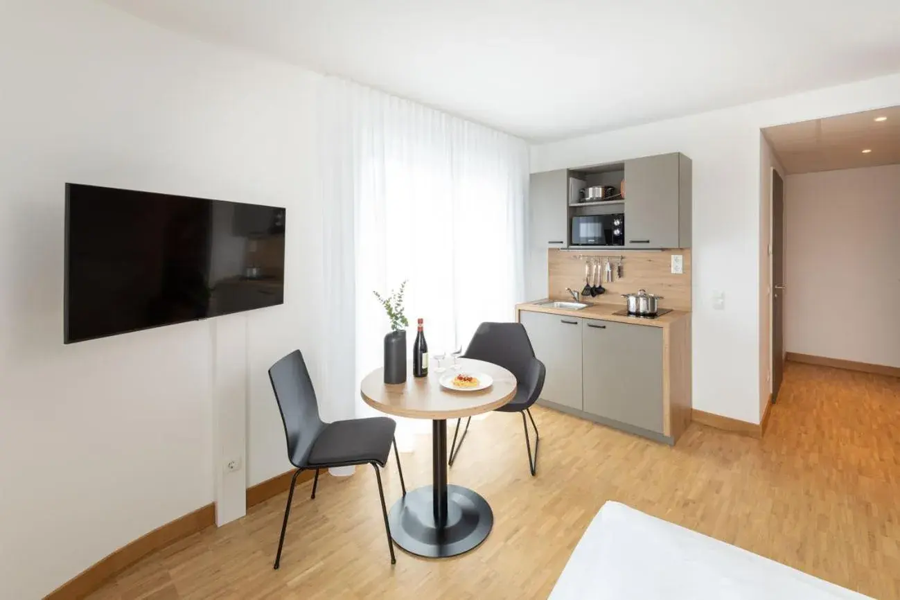 Amazing Apartment with kitchen in Brera Stuttgart Amazing Apartment with kitchen in Brera Stuttgart