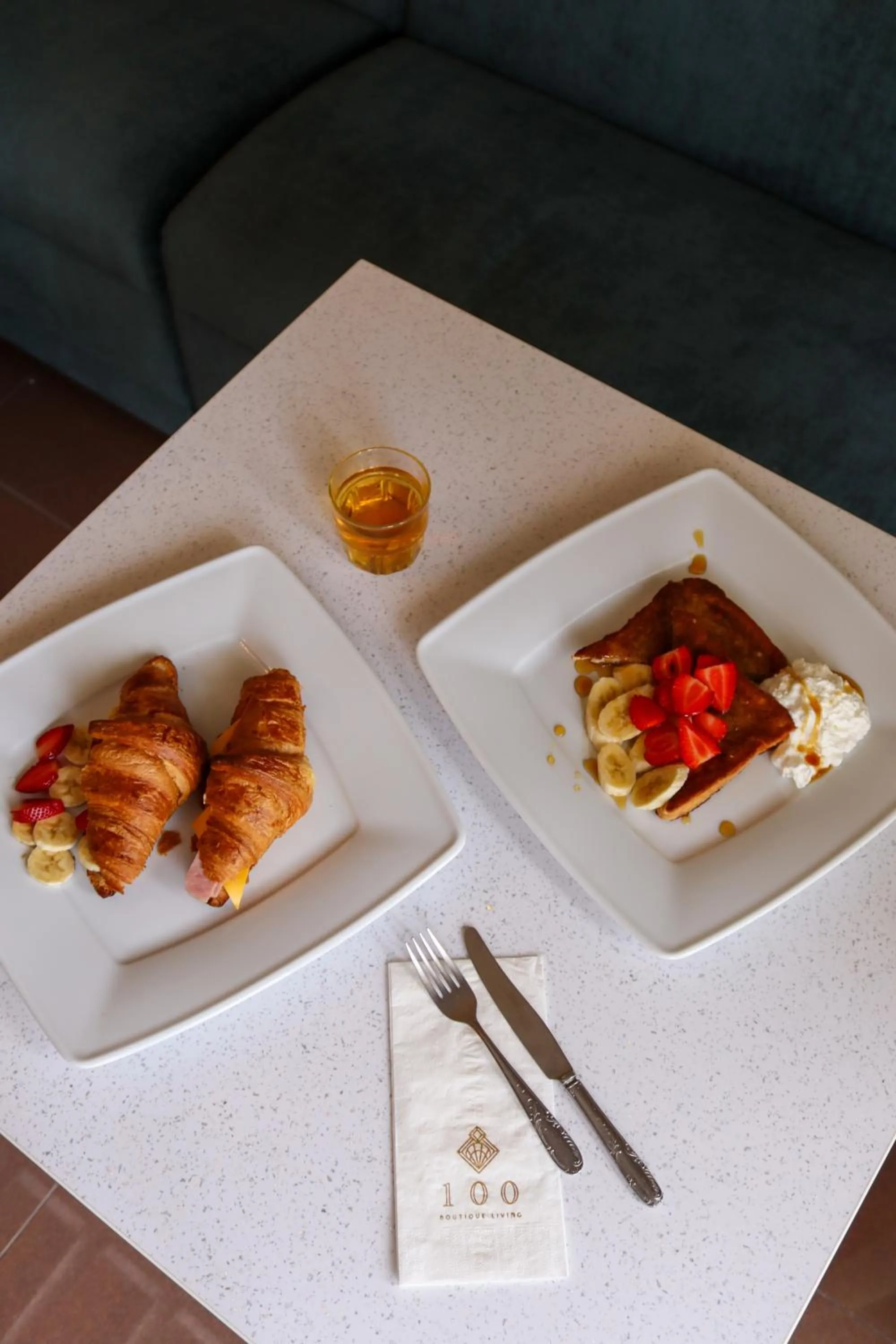 Breakfast in 100 Boutique Living