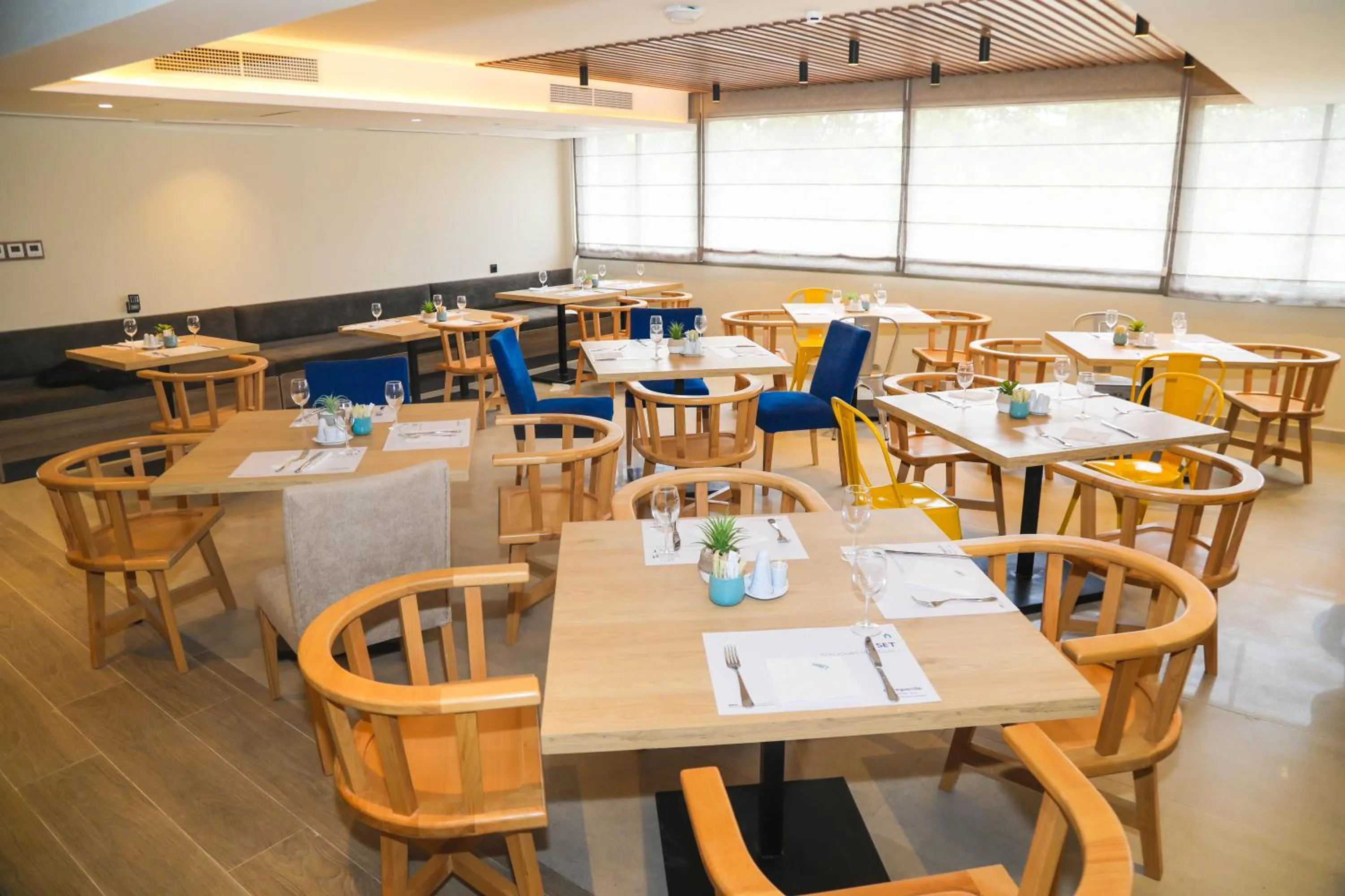 Restaurant/places to eat in Campanile El Mechtel Tunis