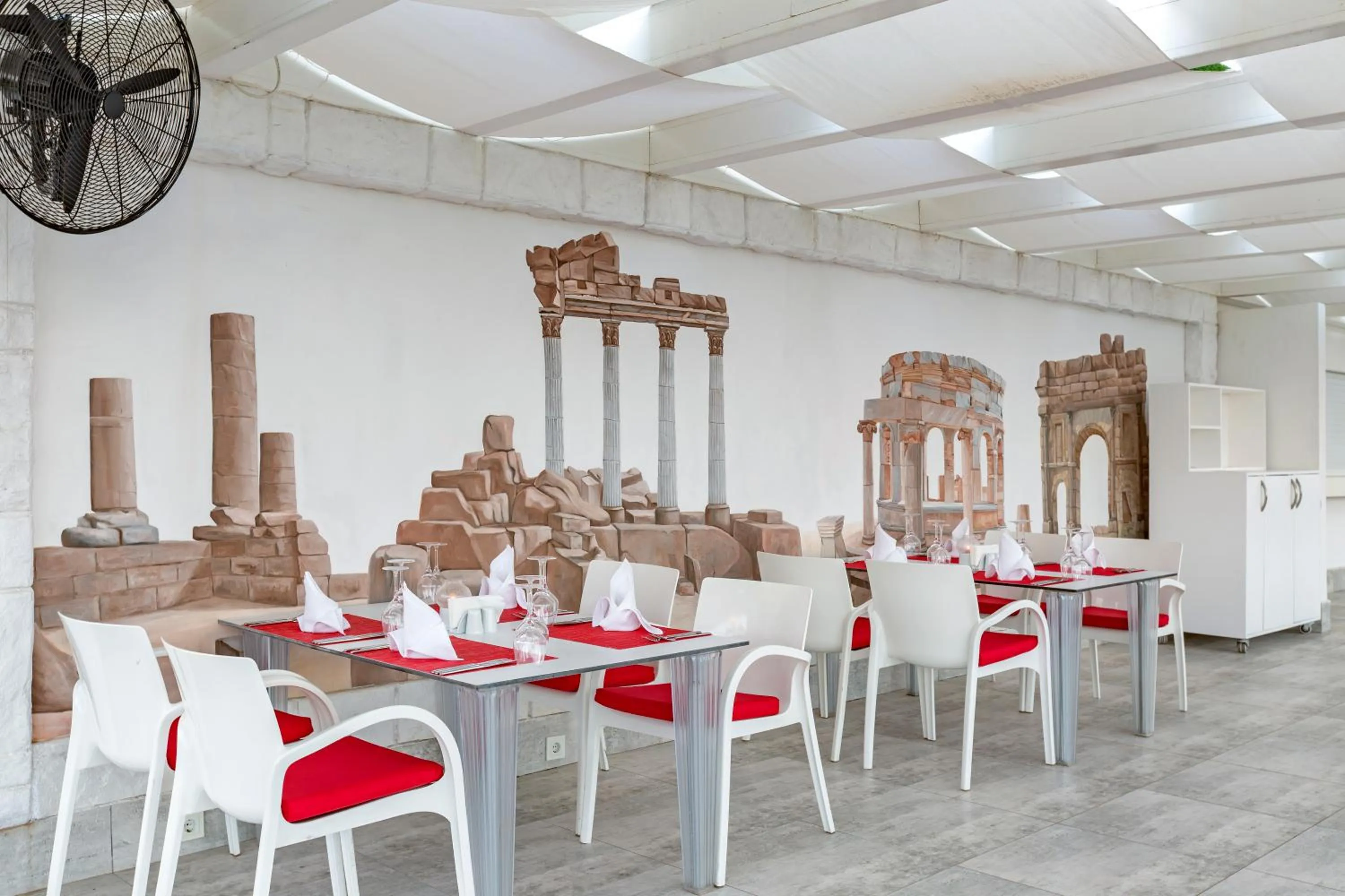 Restaurant/places to eat in Adam & Eve - Adult Only