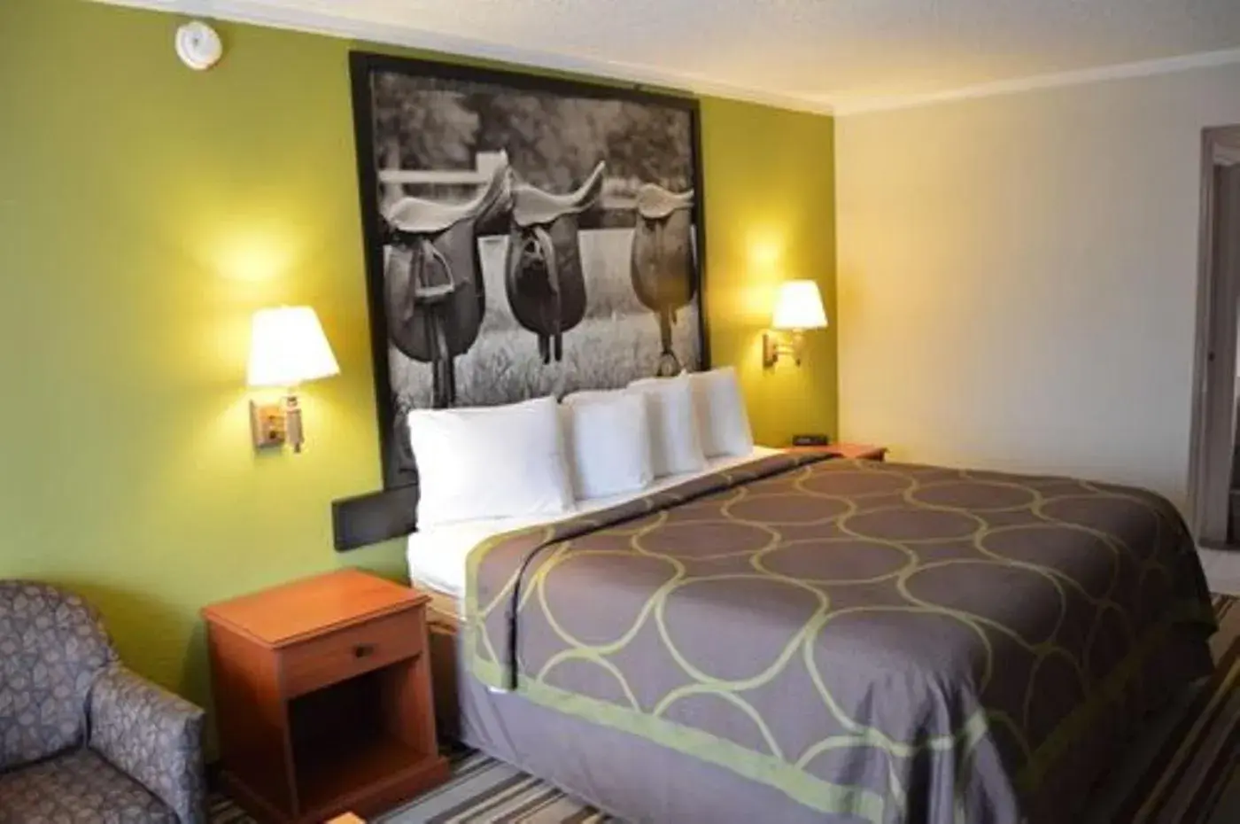 Bedroom, Bed in Super 8 by Wyndham Longview/North Bedroom, Bed in Super 8 by Wyndham Longview/North