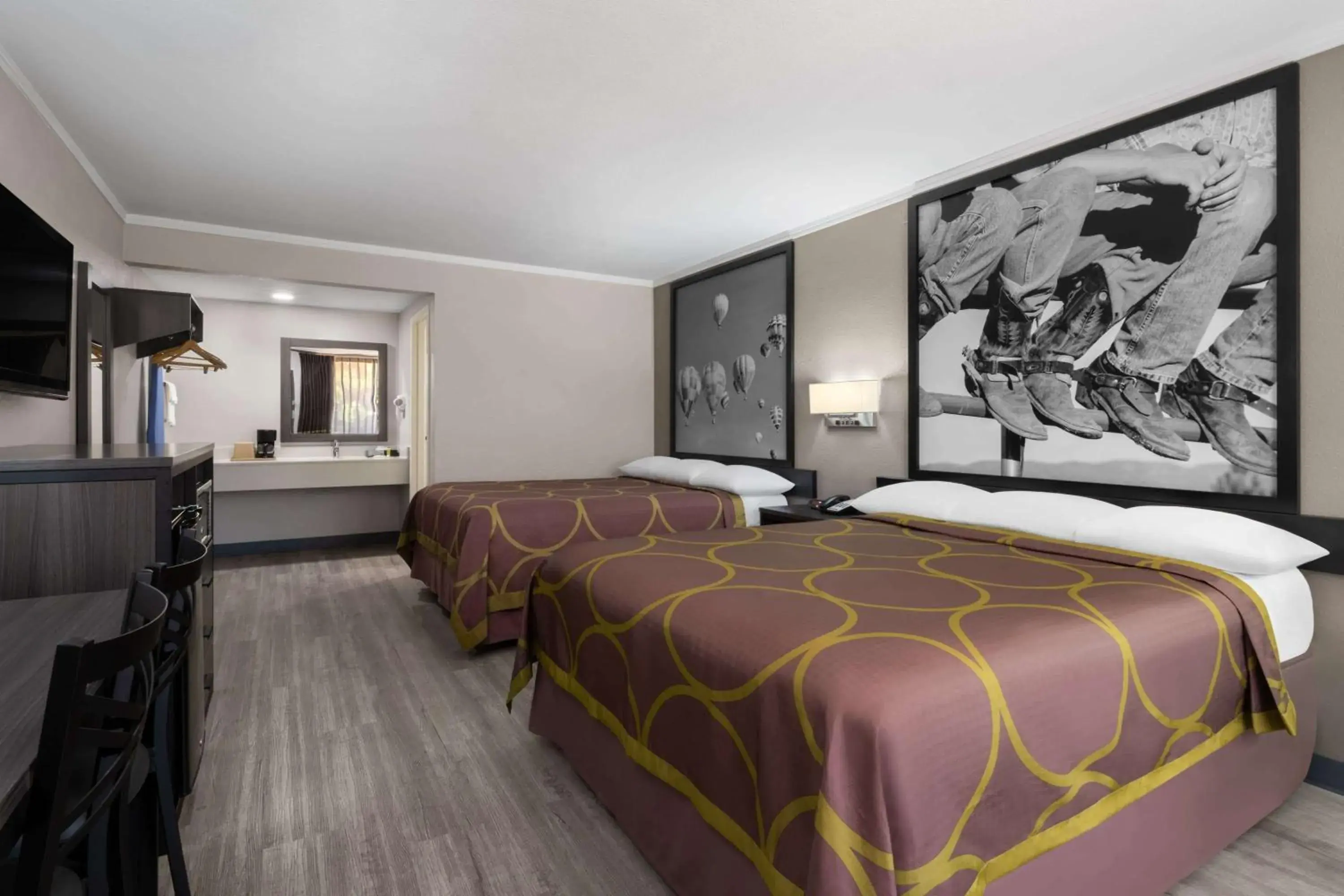 Queen Room with Two Queen Beds - Non-Smoking in Super 8 by Wyndham Longview/North Queen Room with Two Queen Beds - Non-Smoking in Super 8 by Wyndham Longview/North