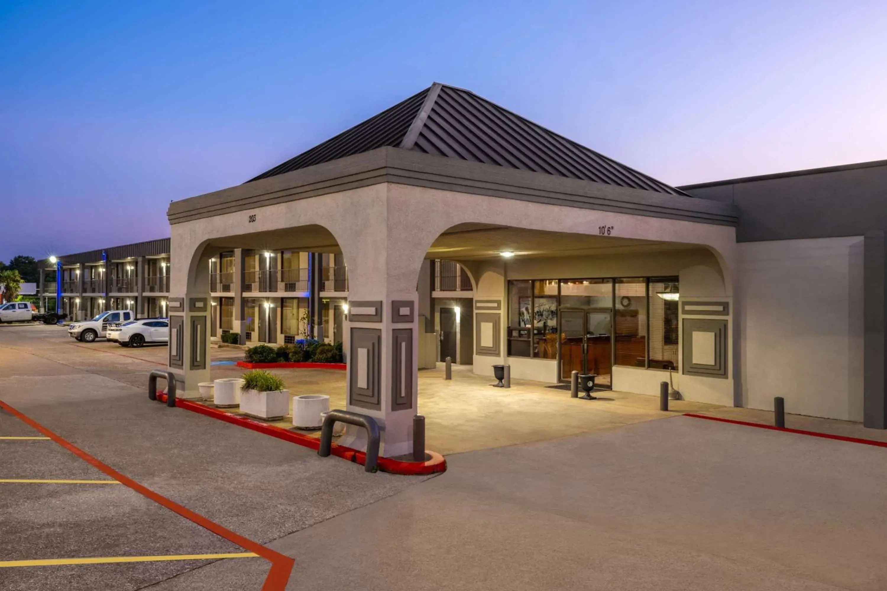 Property building in Super 8 by Wyndham Longview/North Property building in Super 8 by Wyndham Longview/North