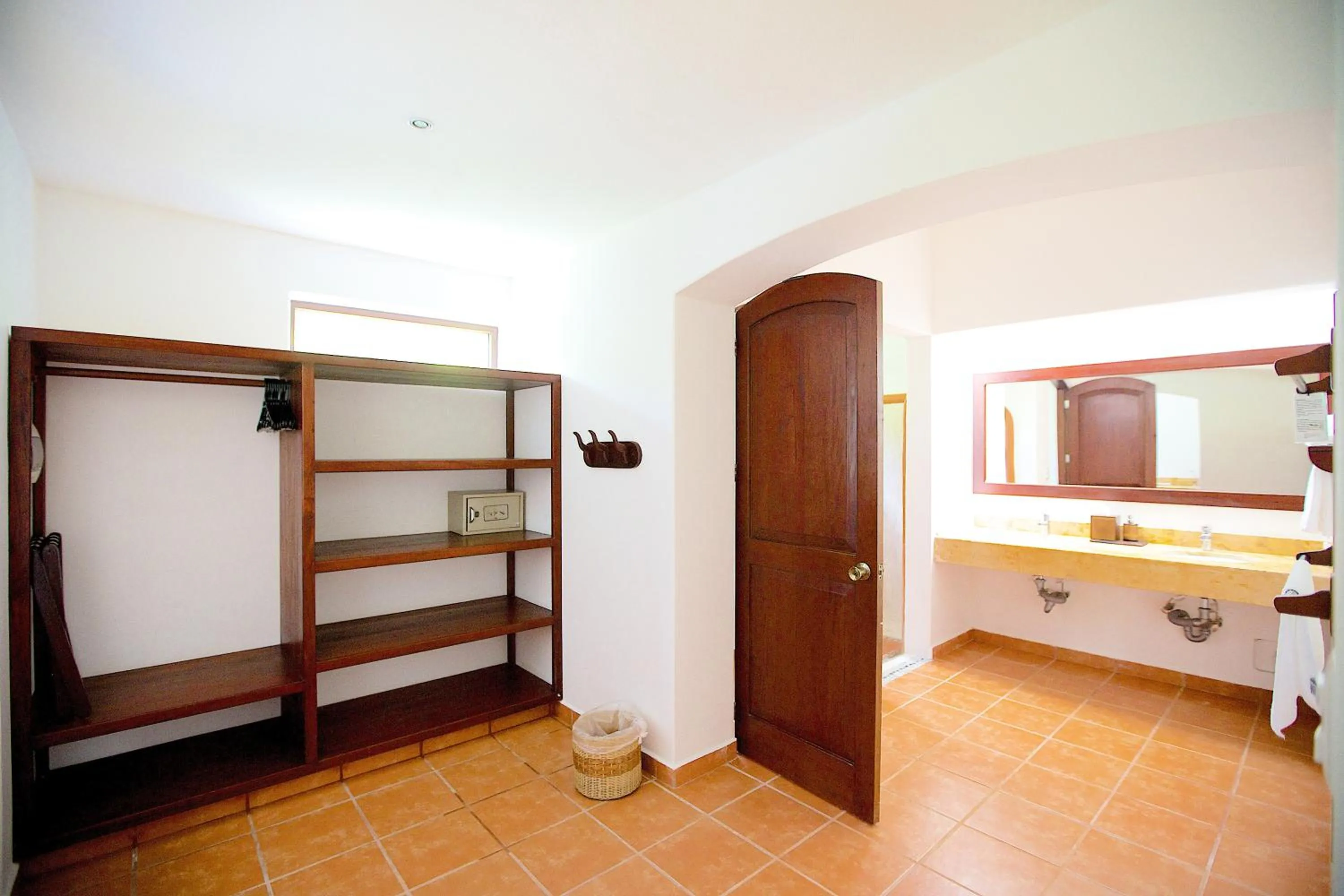 Bathroom, Bed in Hotel Rancho Encantado